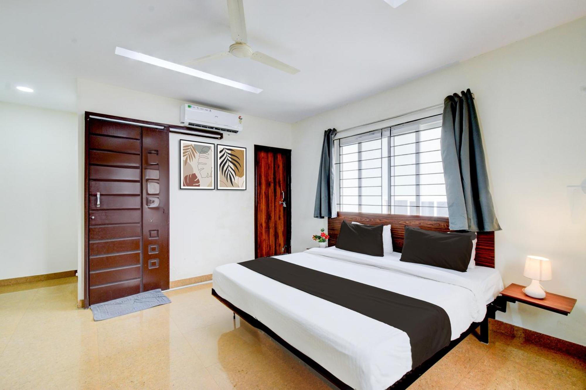 Super Collection O Madinaguda Hotel 4*
