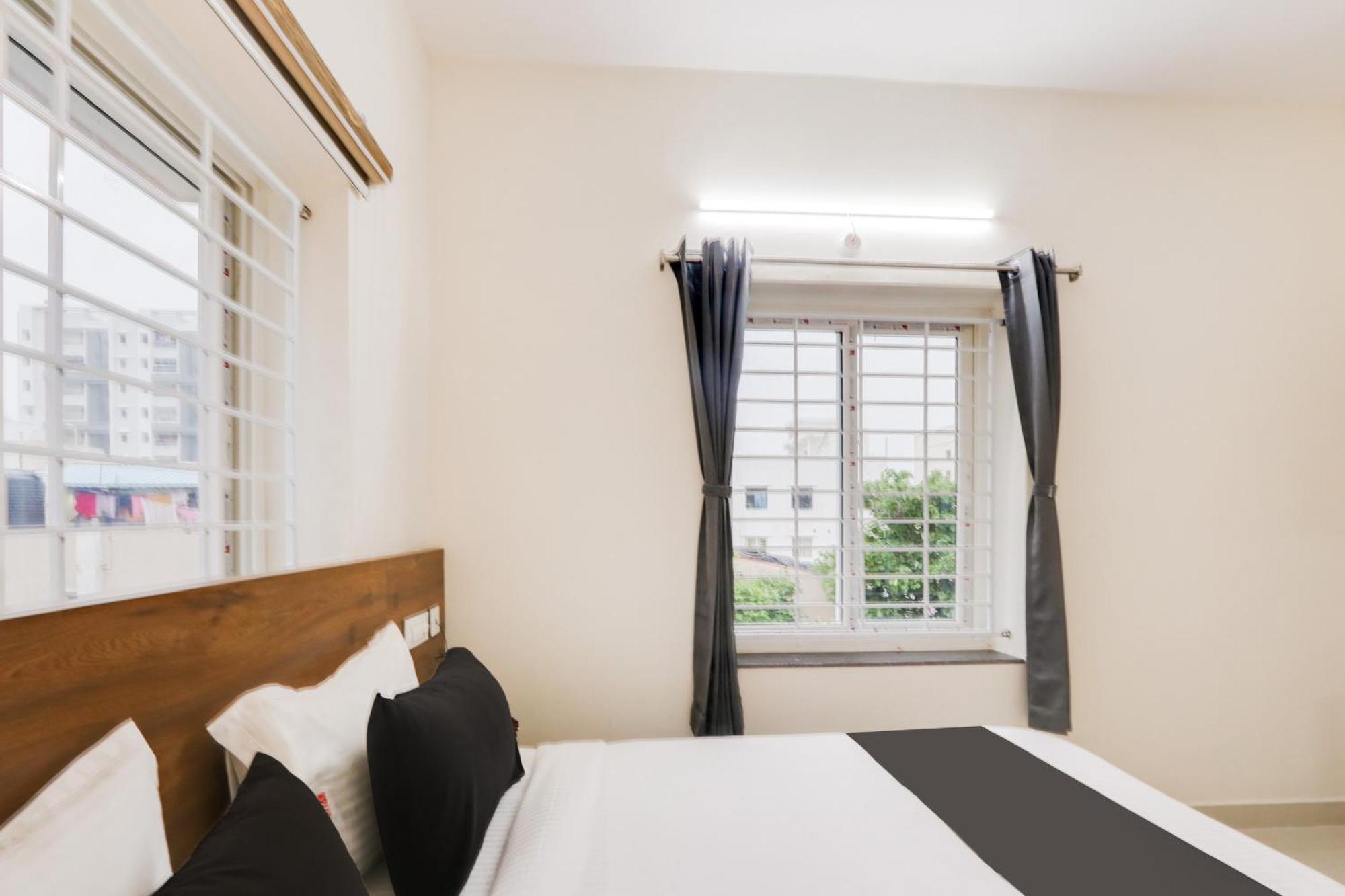 Hotel Super Townhouse Sri Nirvana Grand 4*