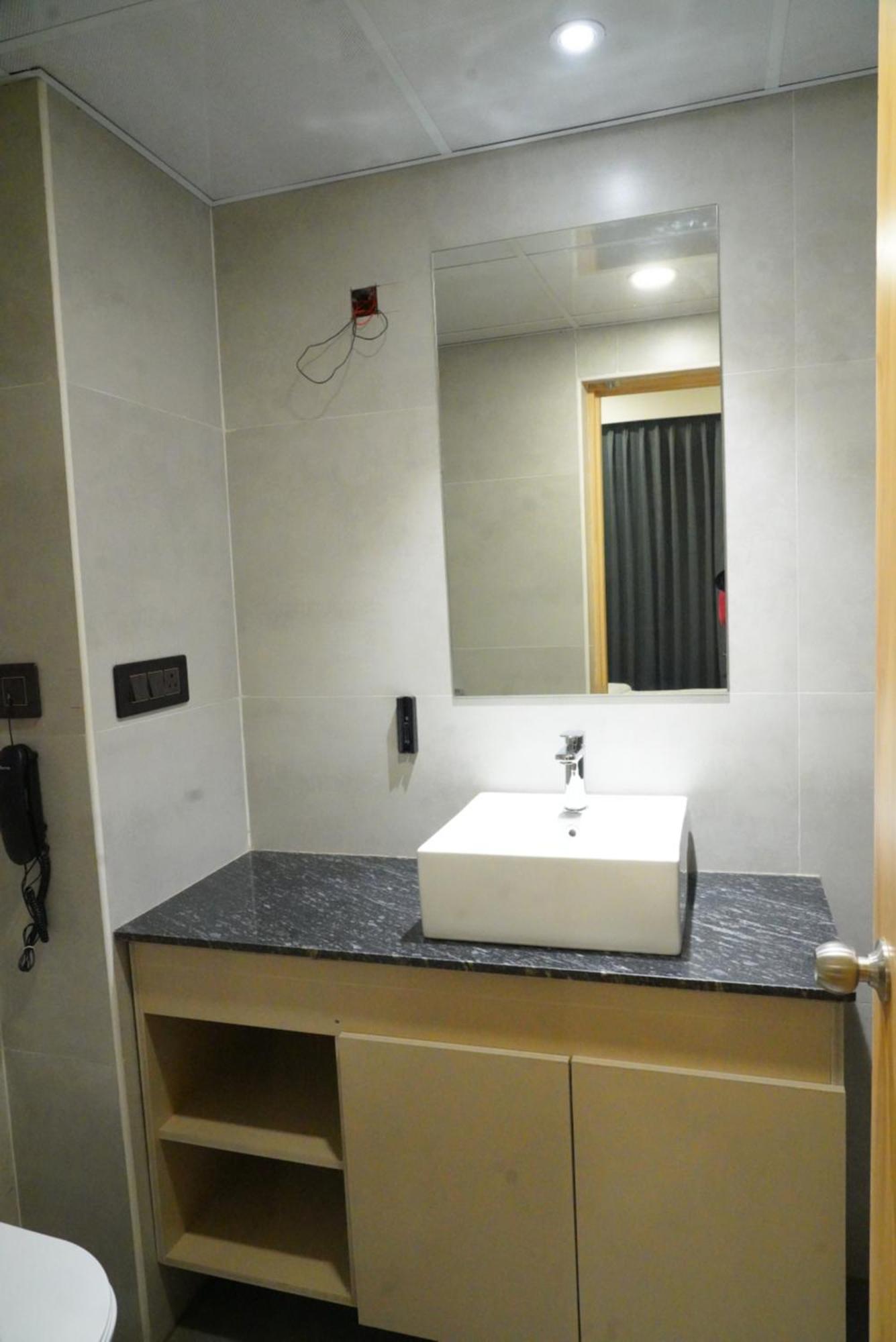 Lemonridge Kphb * Hyderabad