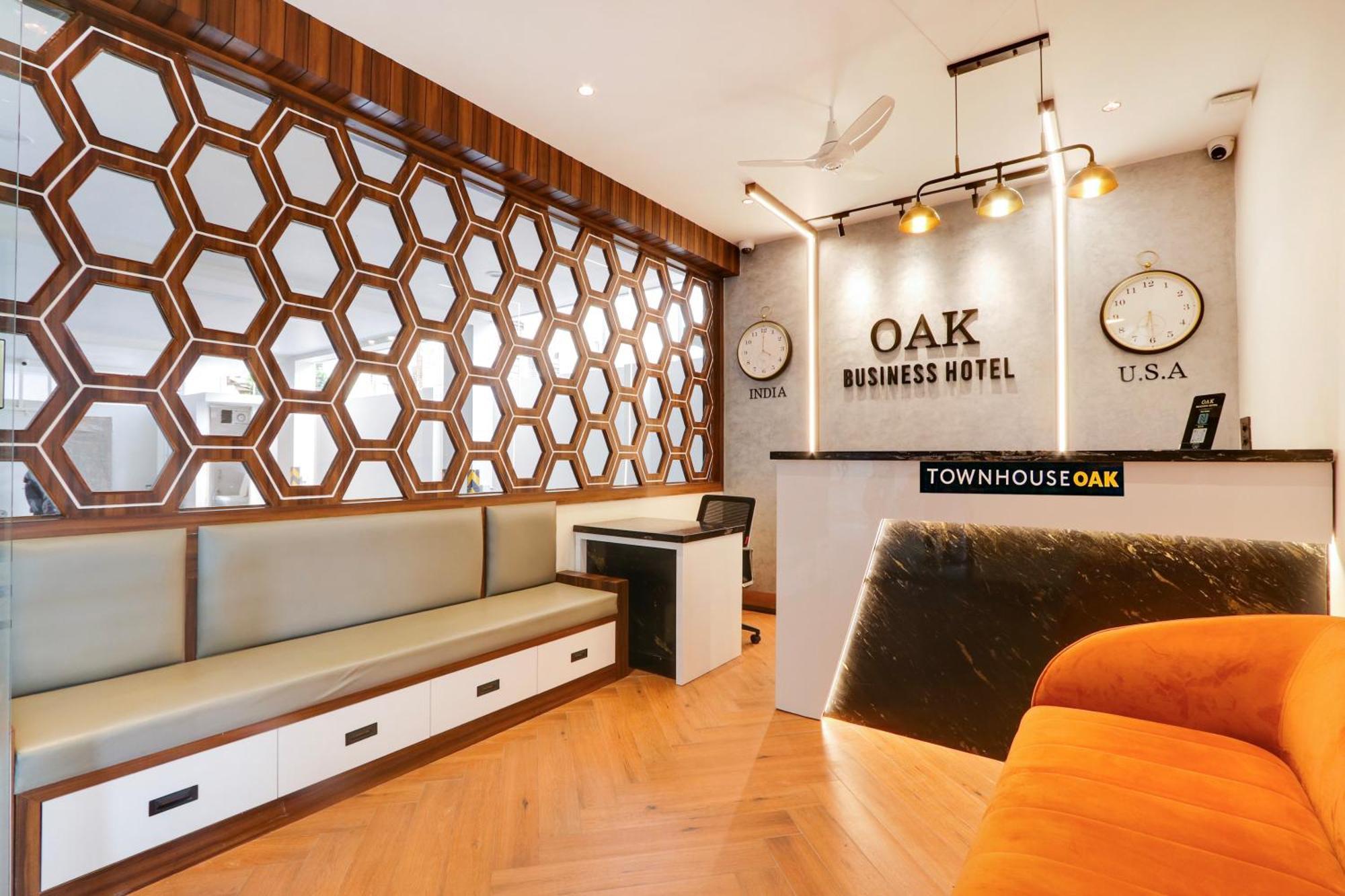 Townhouse Oak Indigo Business 3*