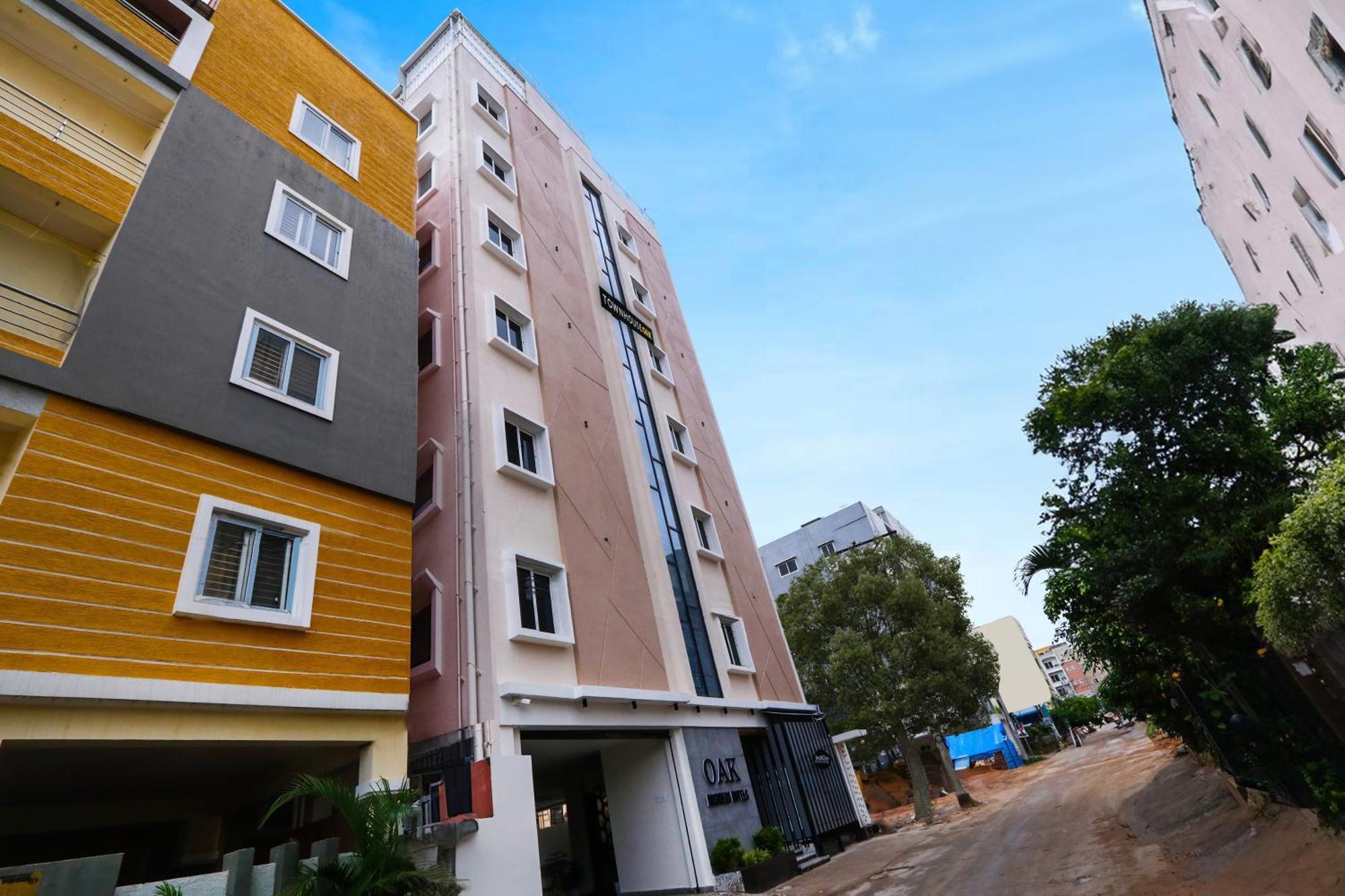 Hotel Townhouse Oak Indigo Business 3*