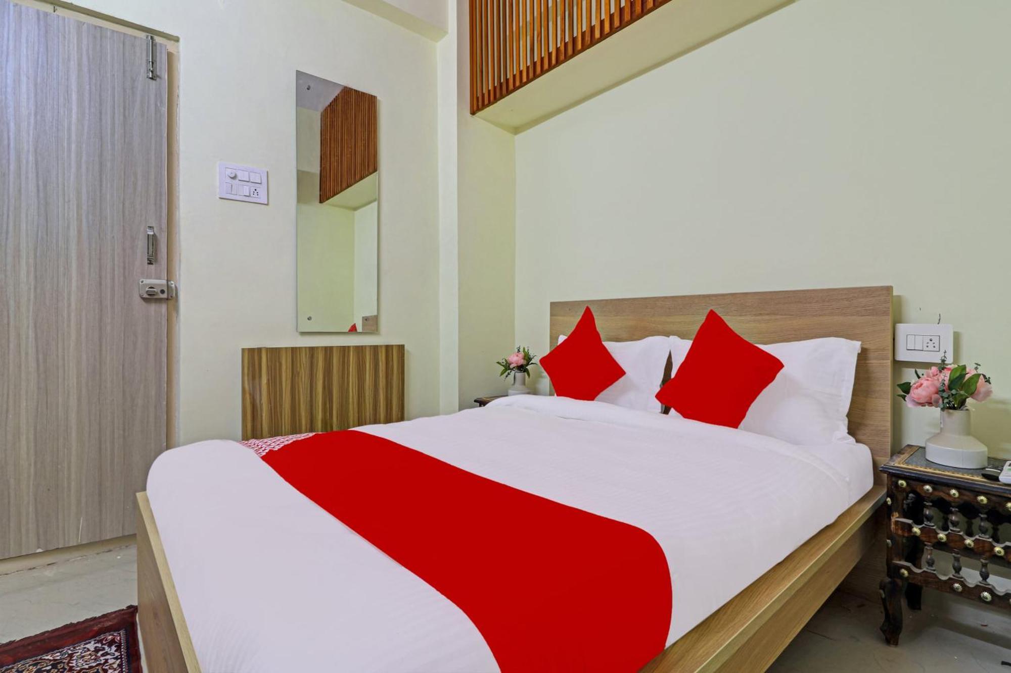 Super O Dsr Near Nexus Hotel 4*