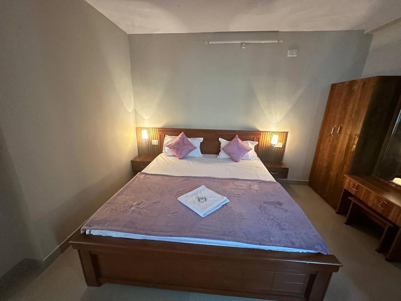 Nk Homes - Full Furnished Serviced Flats Apartment *