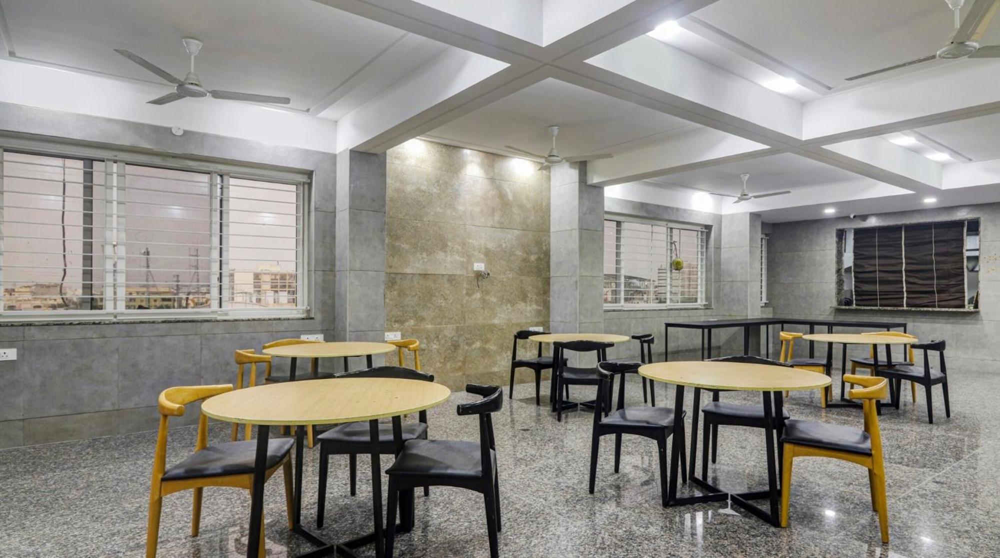 Super Townhouse Ameerpet 4* Hyderabad