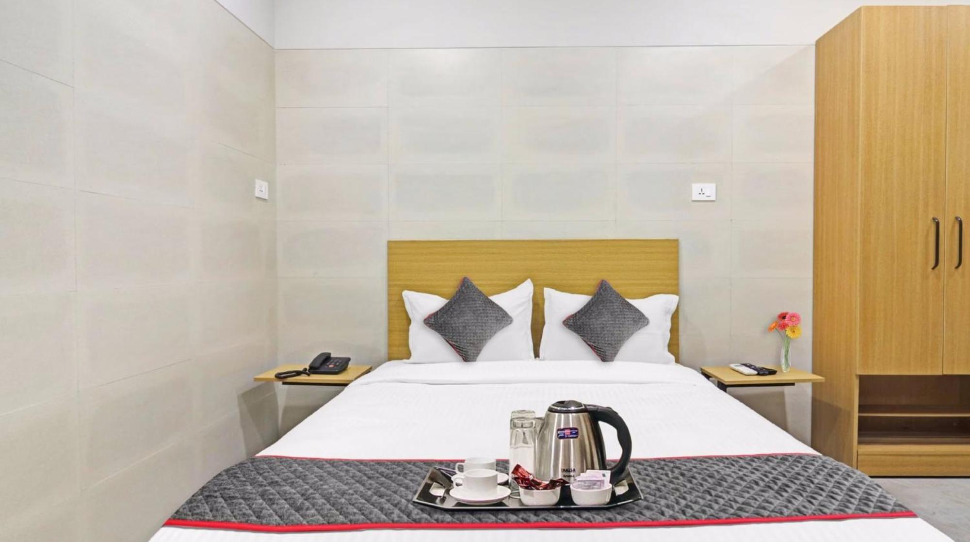 Super Townhouse Ameerpet Hotel Hyderabad