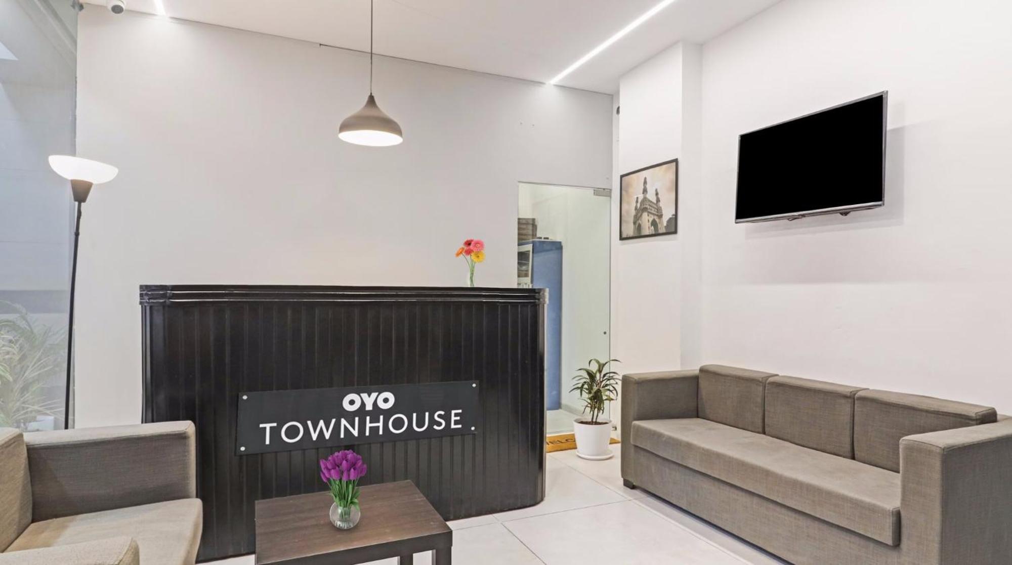Hotel Super Townhouse Ameerpet 4*