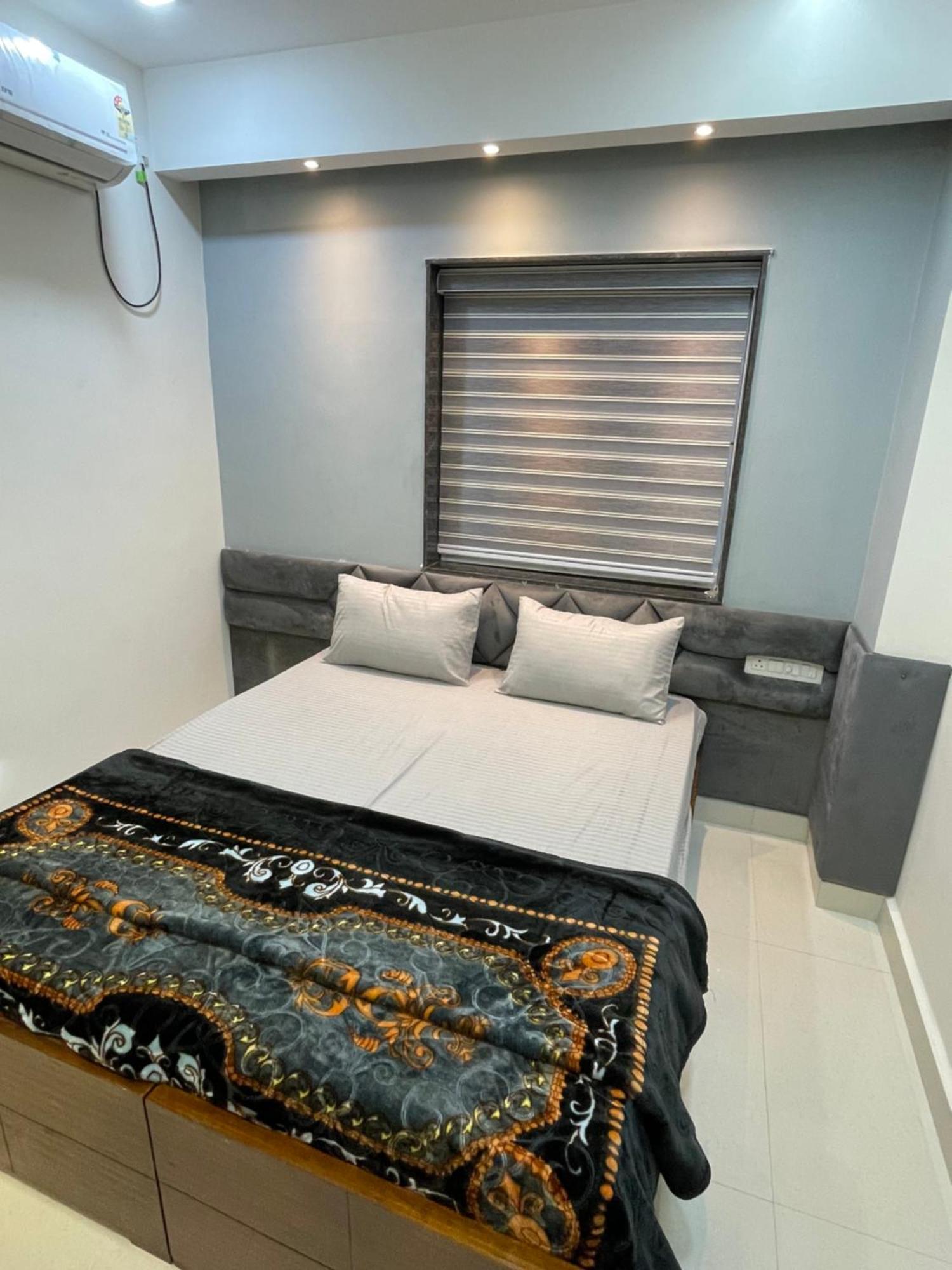 Bed & Breakfast Z Gachibowli