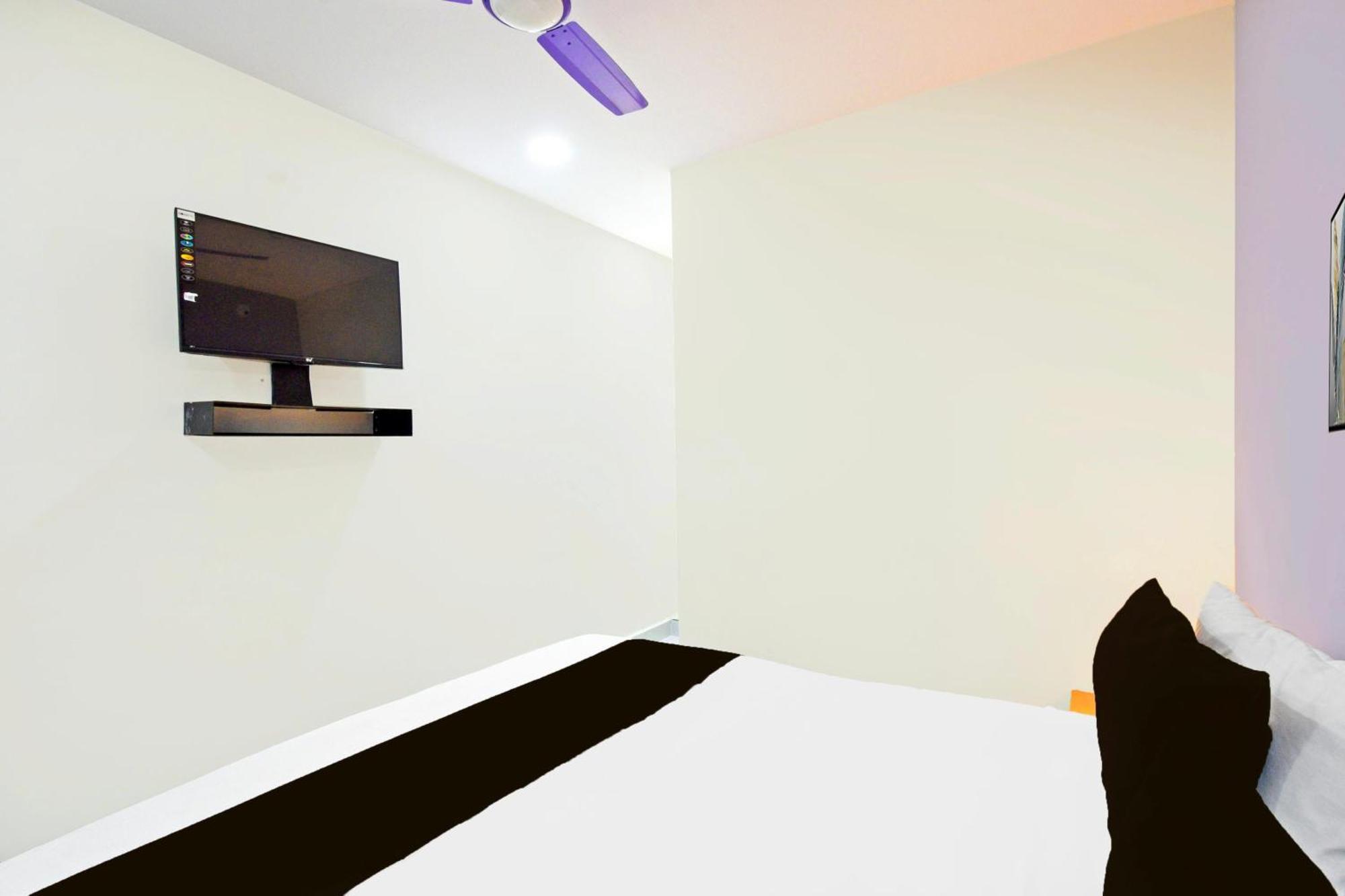 Hotel Super Collection O Jagadgirigutta Road 4*