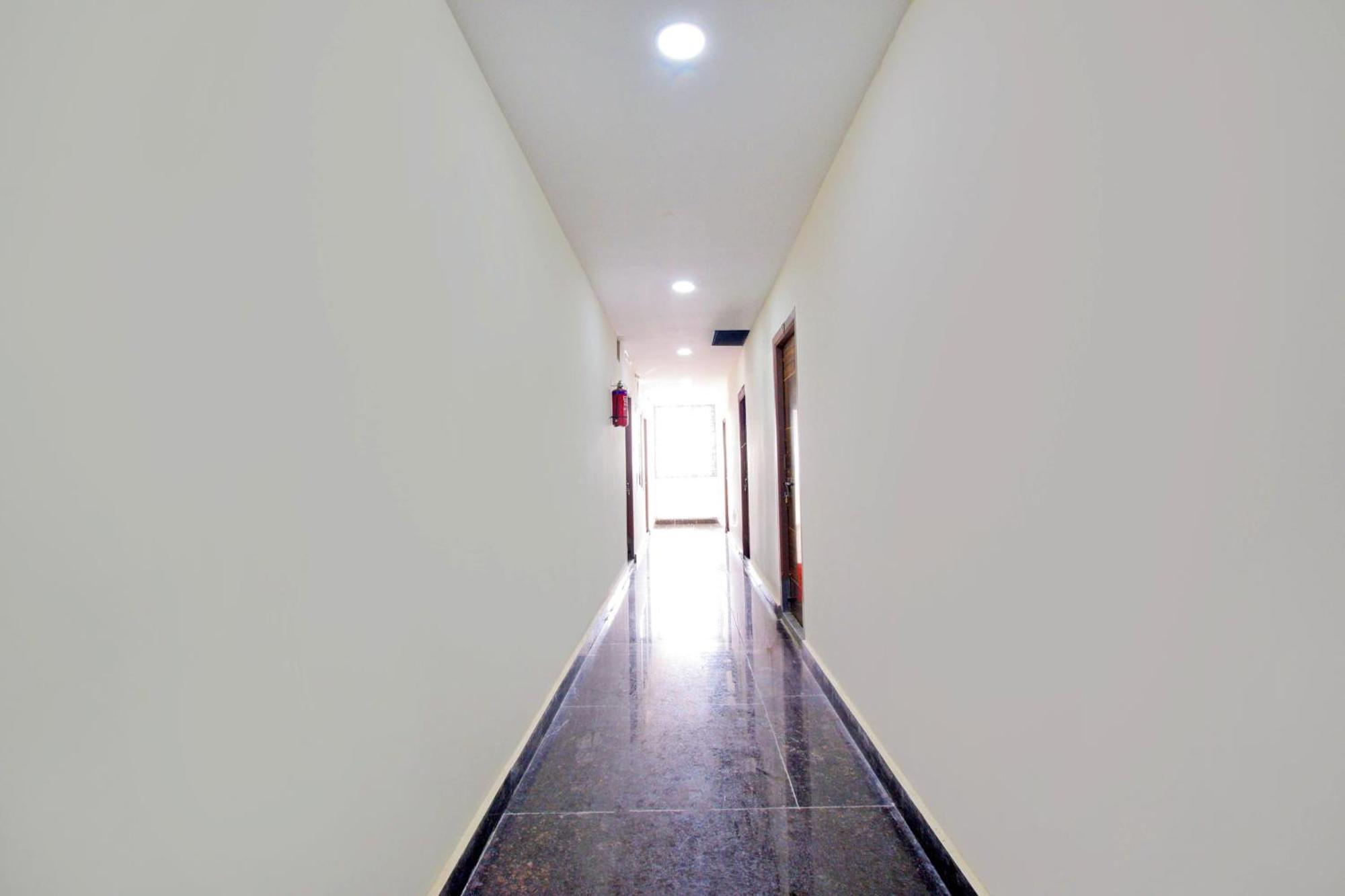 Super Collection O Jagadgirigutta Road Hotel 4*