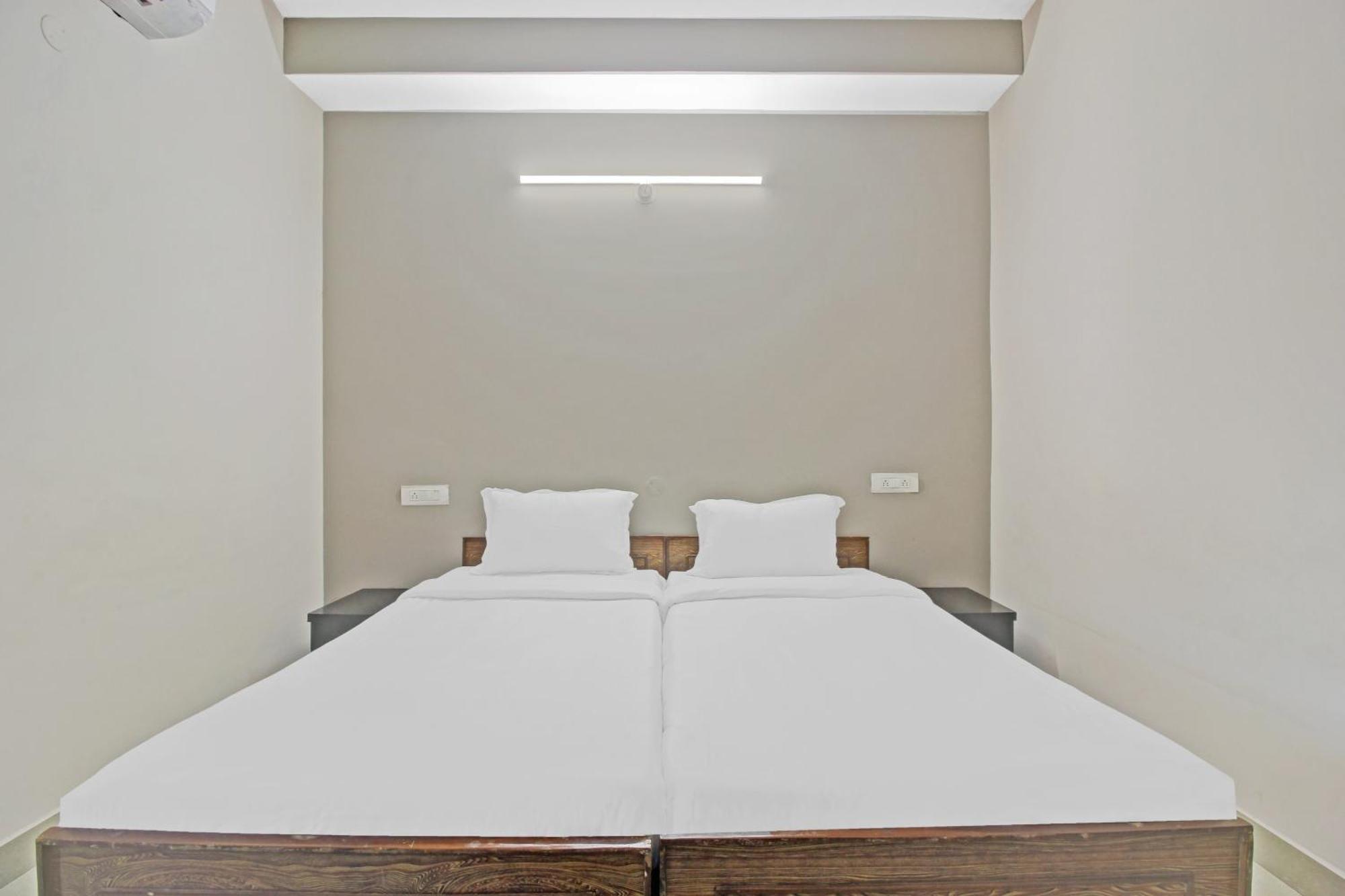 Hotel Super O Hillside Dlf Gachibowli Near Shilparamam Hyderabad