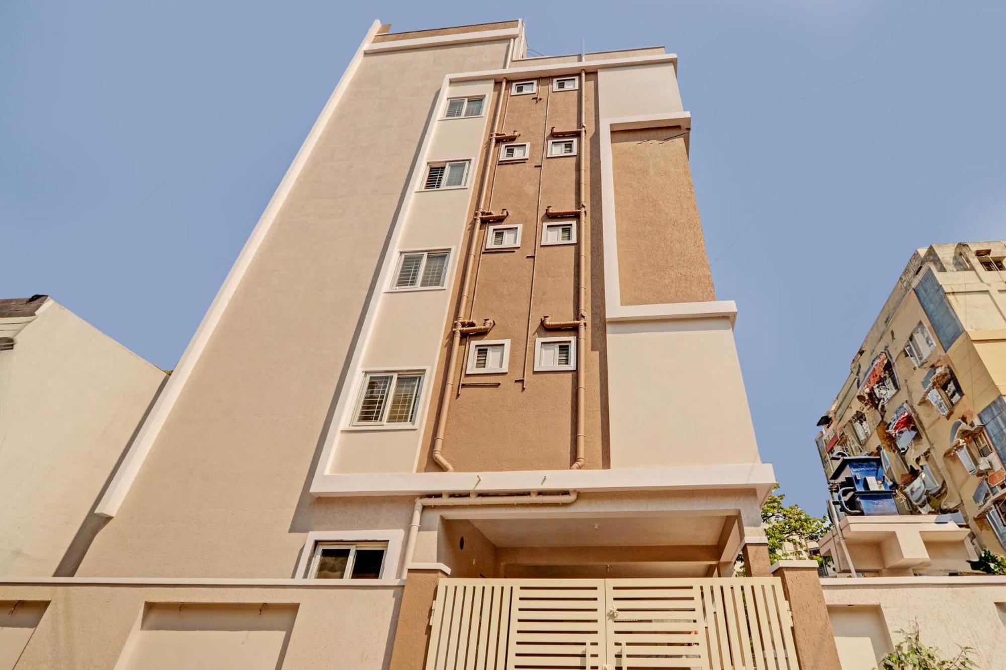 O R Square Homes Hotel 4*