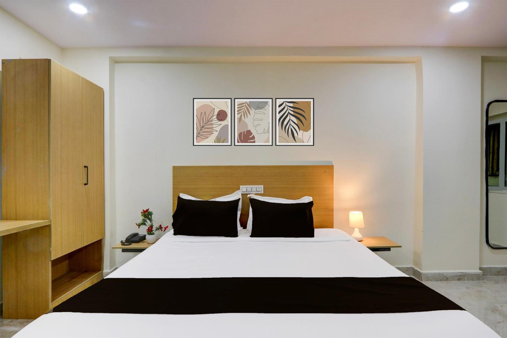 Hotel Super Townhouse Kukatpally Formerly Sv Royal *