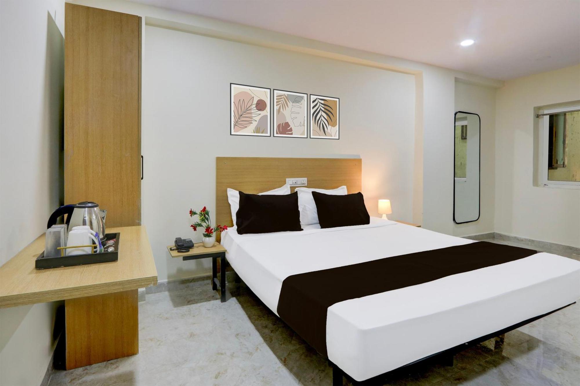 Super Townhouse Kukatpally Formerly Sv Royal Hotel Hyderabad