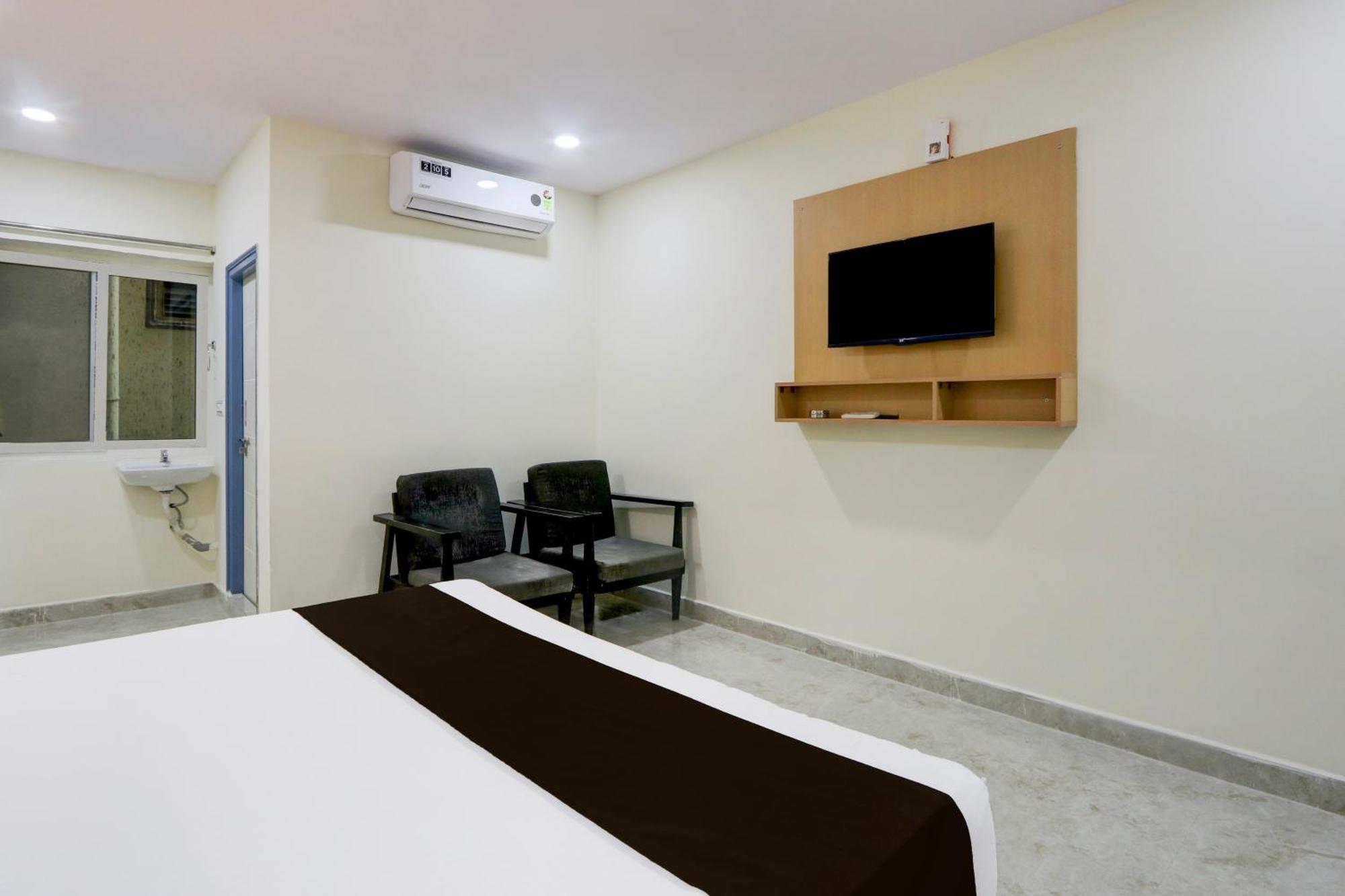 Super Townhouse Kukatpally Formerly Sv Royal Hotel Hyderabad