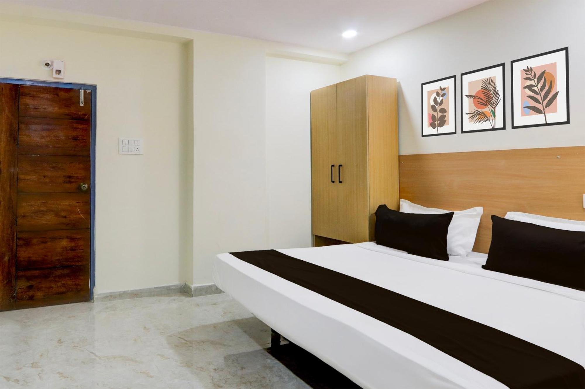 Super Townhouse Kukatpally Formerly Sv Royal Hotel Hyderabad