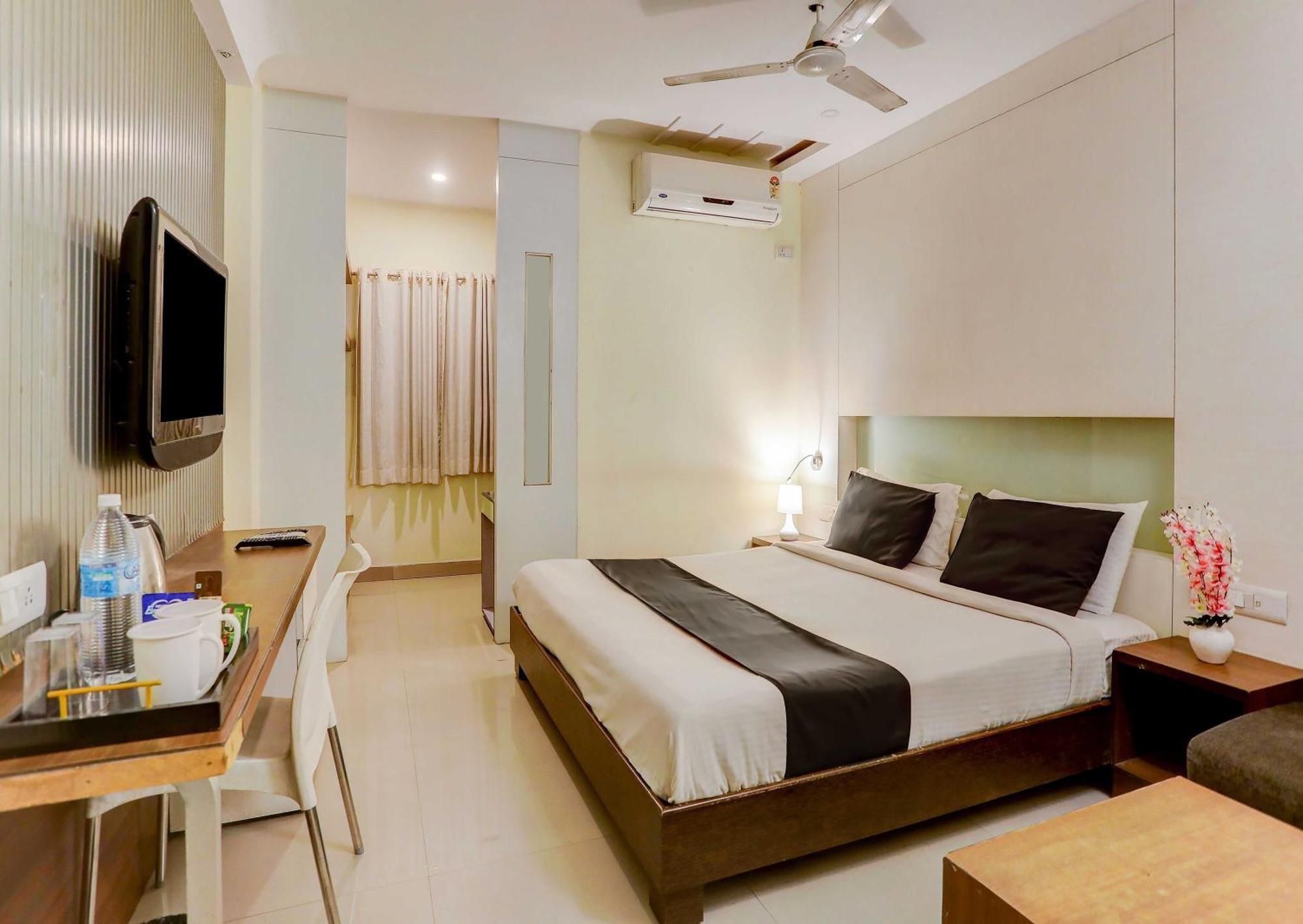 Collection O Grand Krishna Hotel Hyderabad