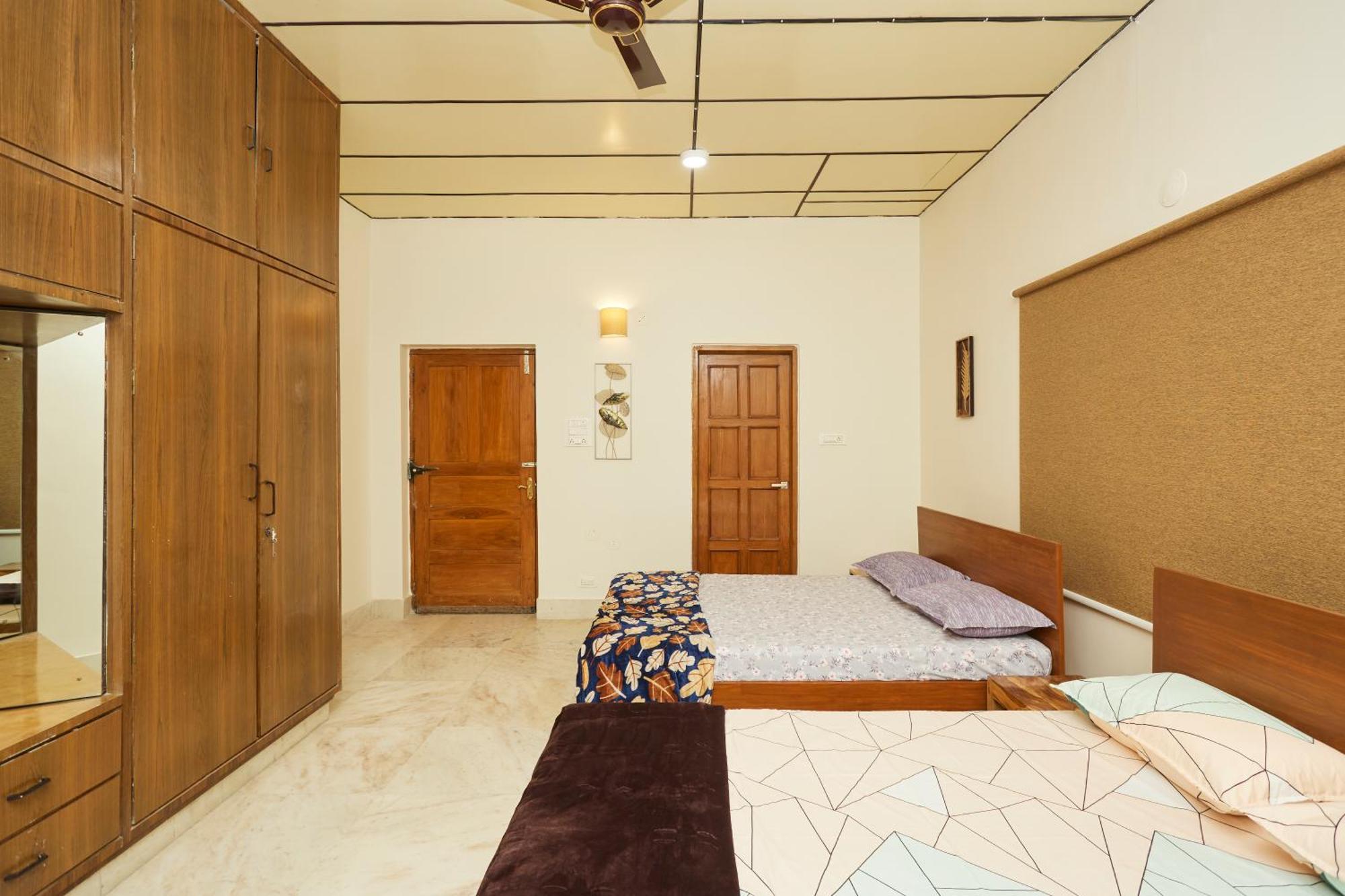Elegant - 3bhk Ac With Lawn Banjarahills Hyd Villa Hyderabad