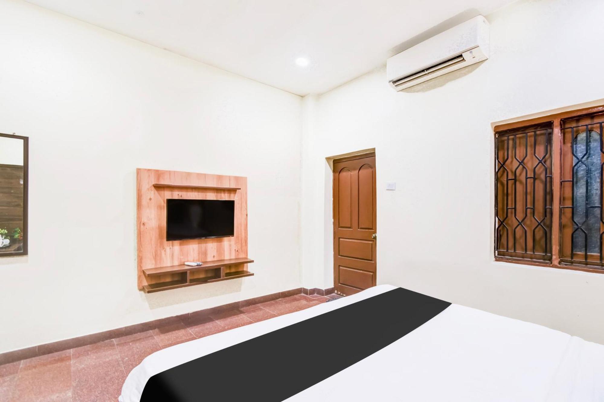 Super Townhouse Townvilla Hotel 4*