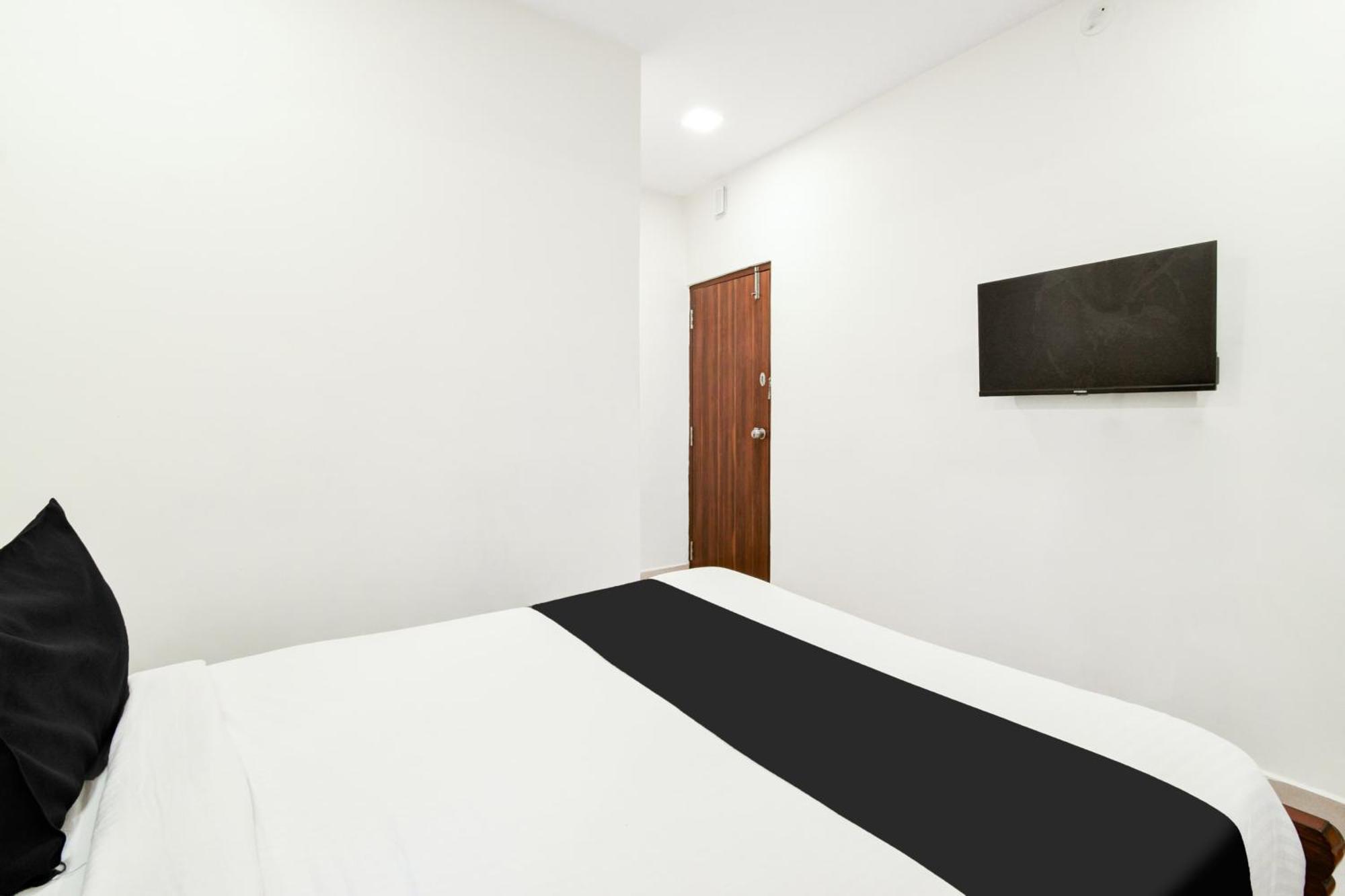 Super Collection O Madhapur Hotel Hyderabad