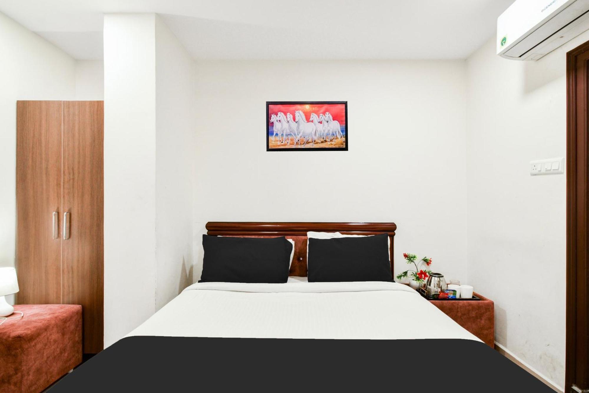 Hotel Super Collection O Madhapur Hyderabad
