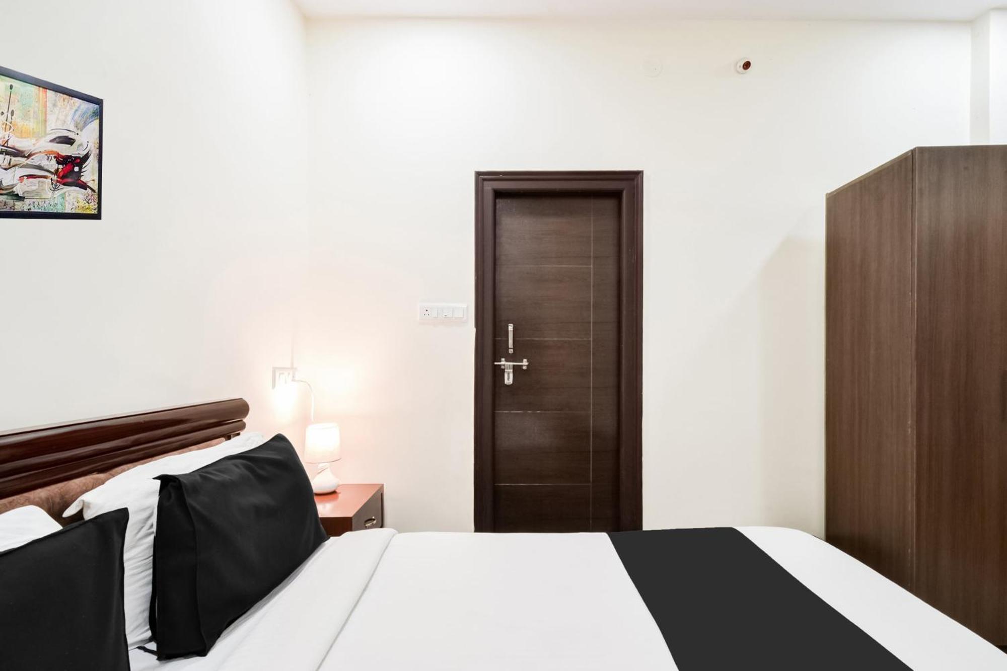 Super Collection O Madhapur Hotel
