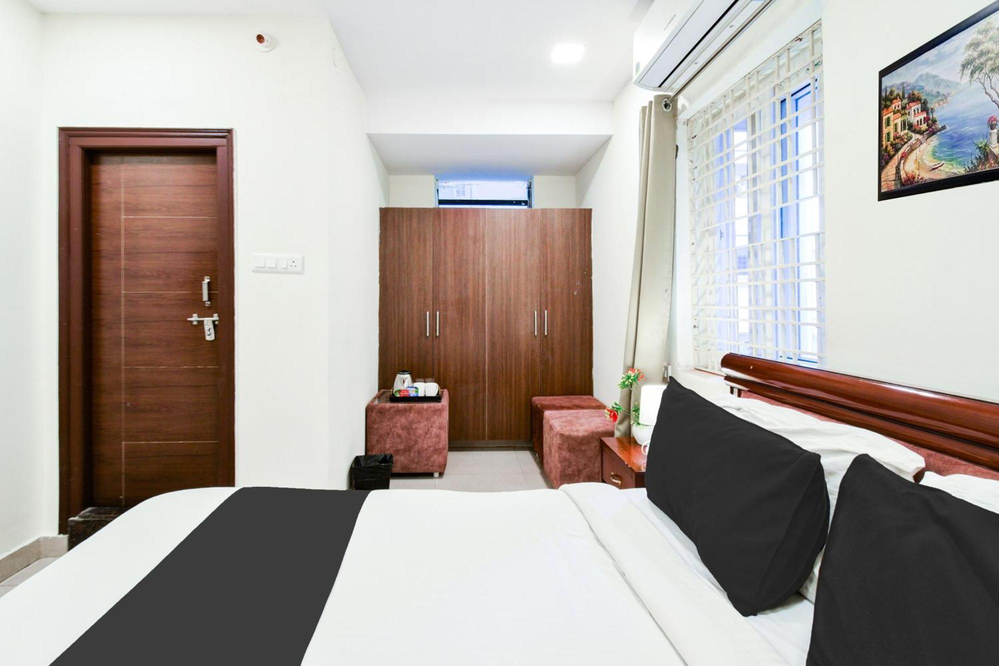 Hotel Super Collection O Madhapur 4*