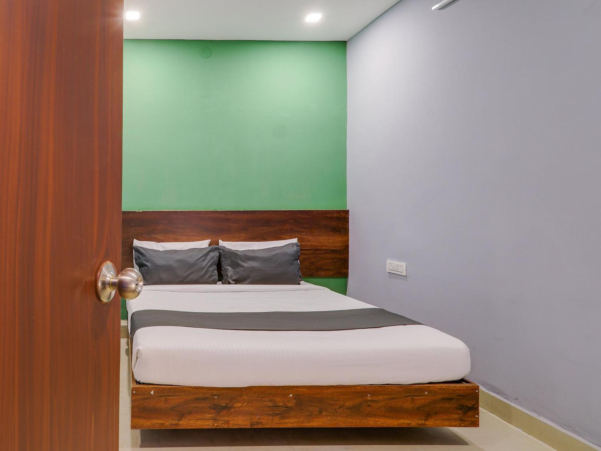 O Ragas Hotel