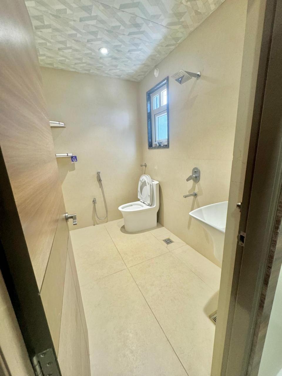 Apartment Dar E Noor