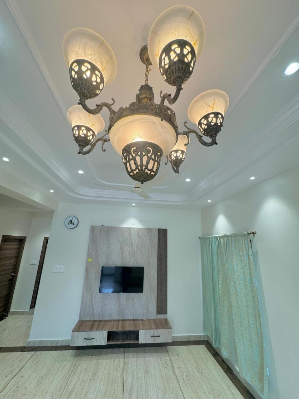 Dar E Noor Apartment *