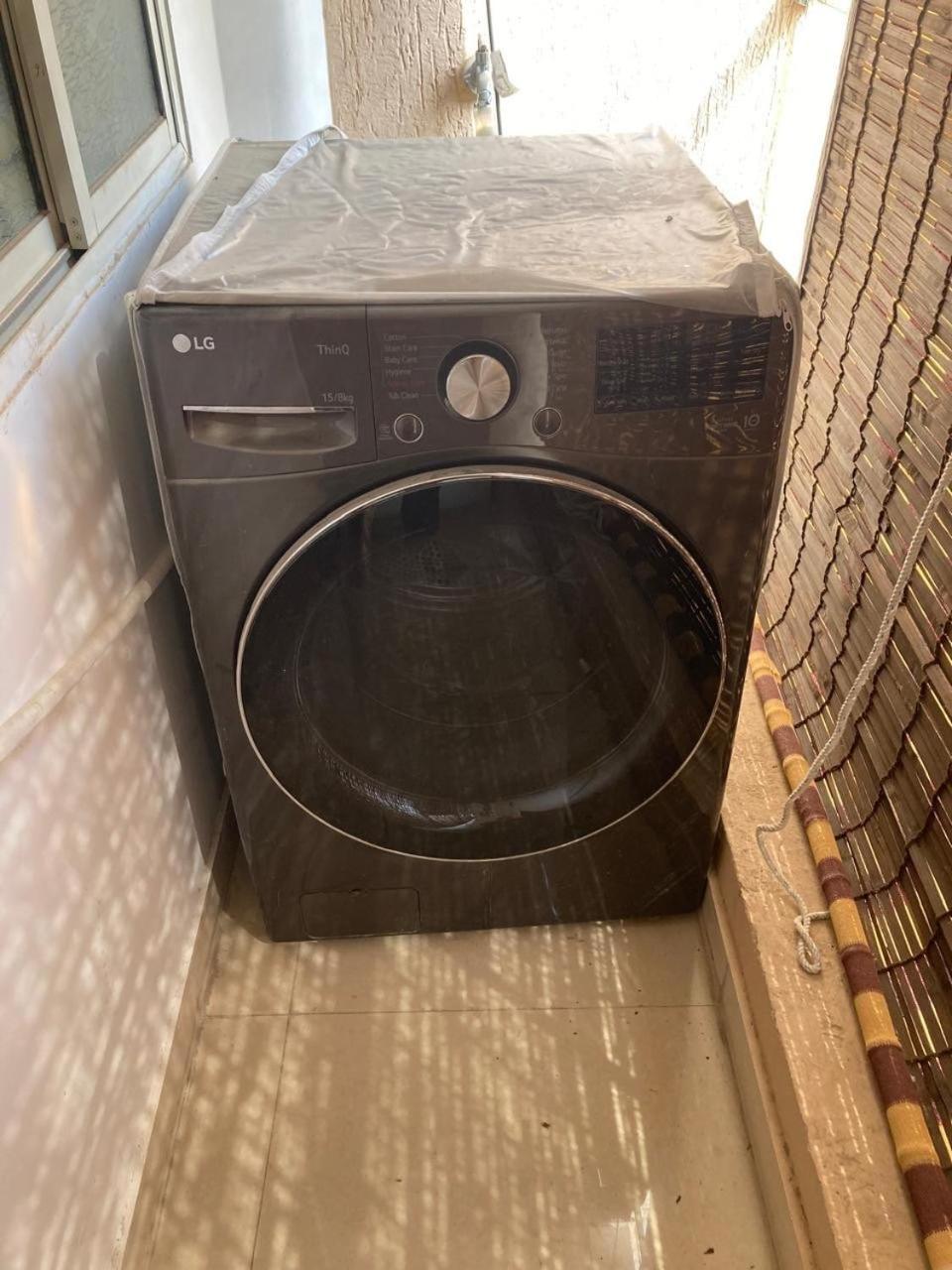 Luxurious 2 Bedroom Flat Near Airport Apartment