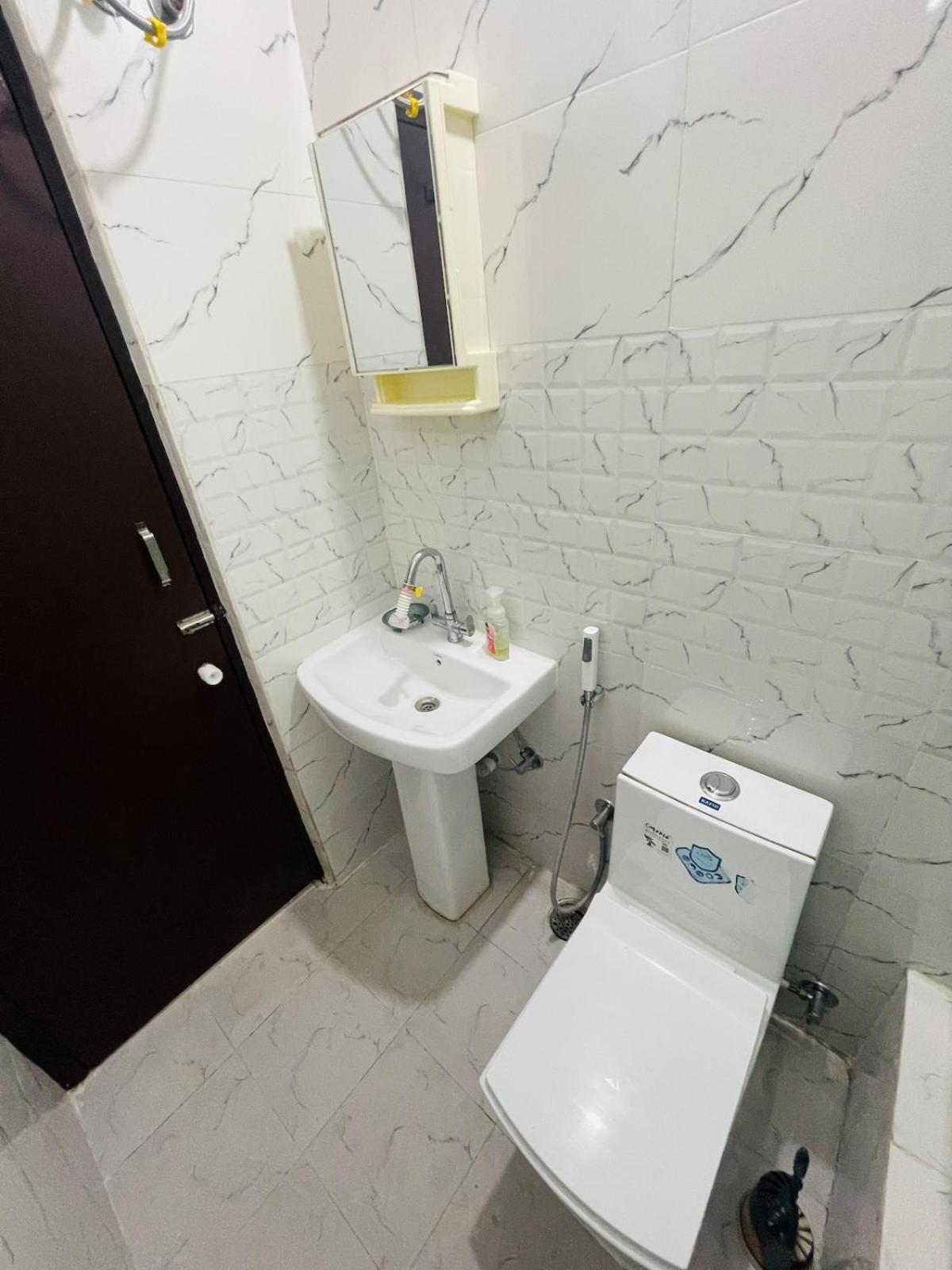 Apartment Luxurious 2 Bedroom Flat Near Airport