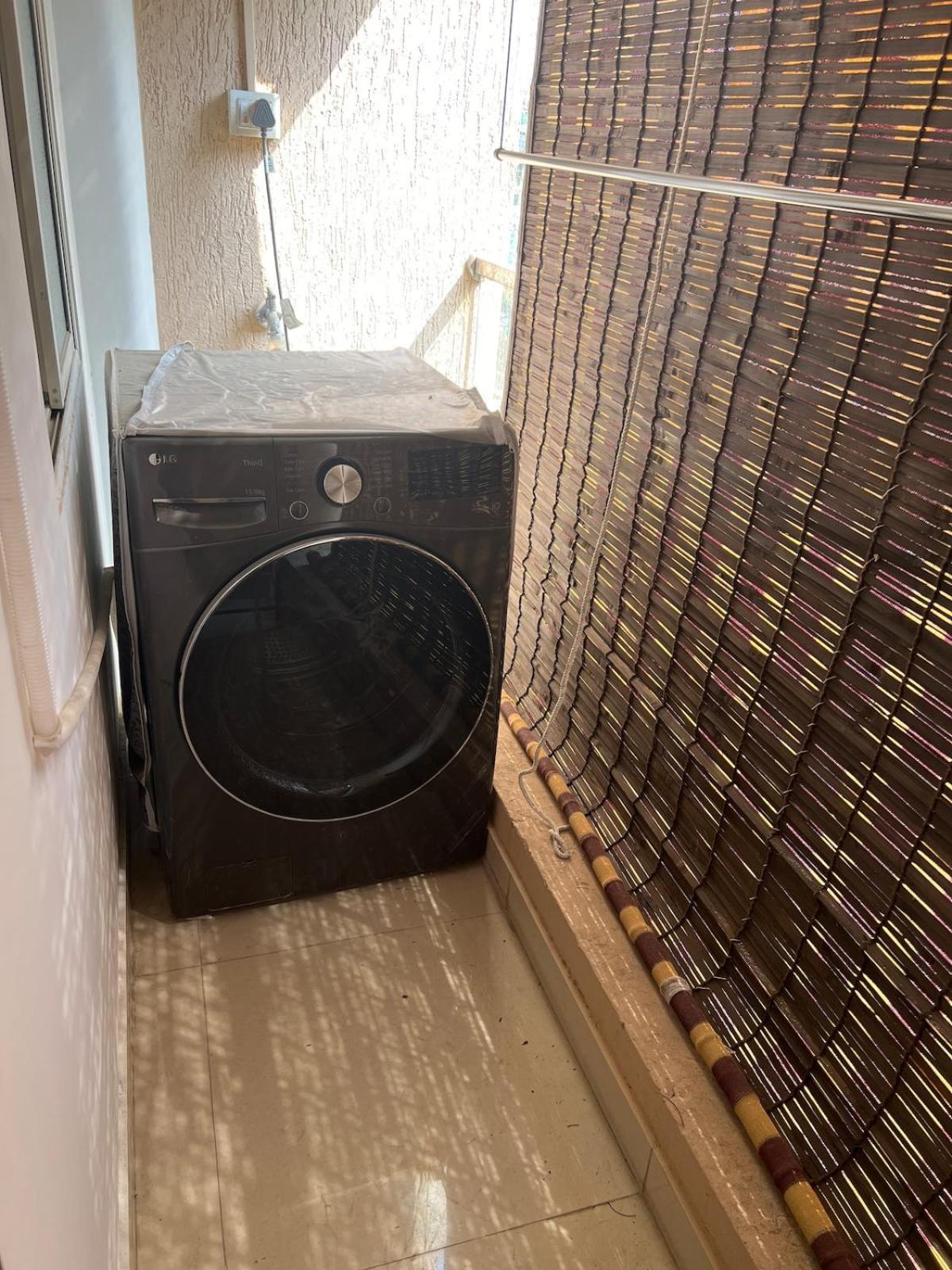 Luxurious 2 Bedroom Flat Near Airport