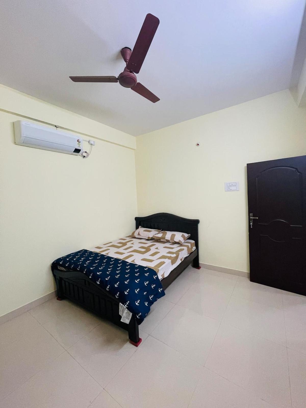 Apartment Luxurious 2 Bedroom Flat Near Airport