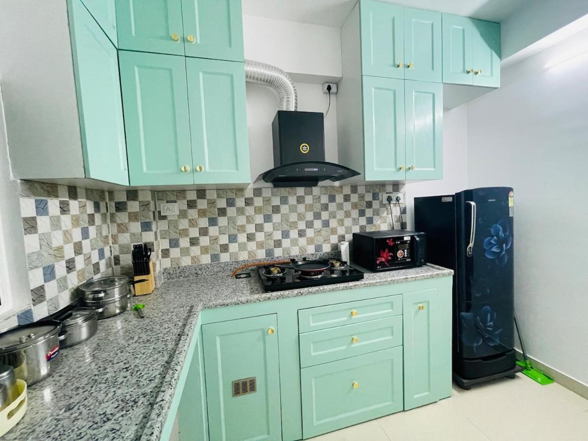 Apartment Luxurious 2 Bedroom Flat Near Airport