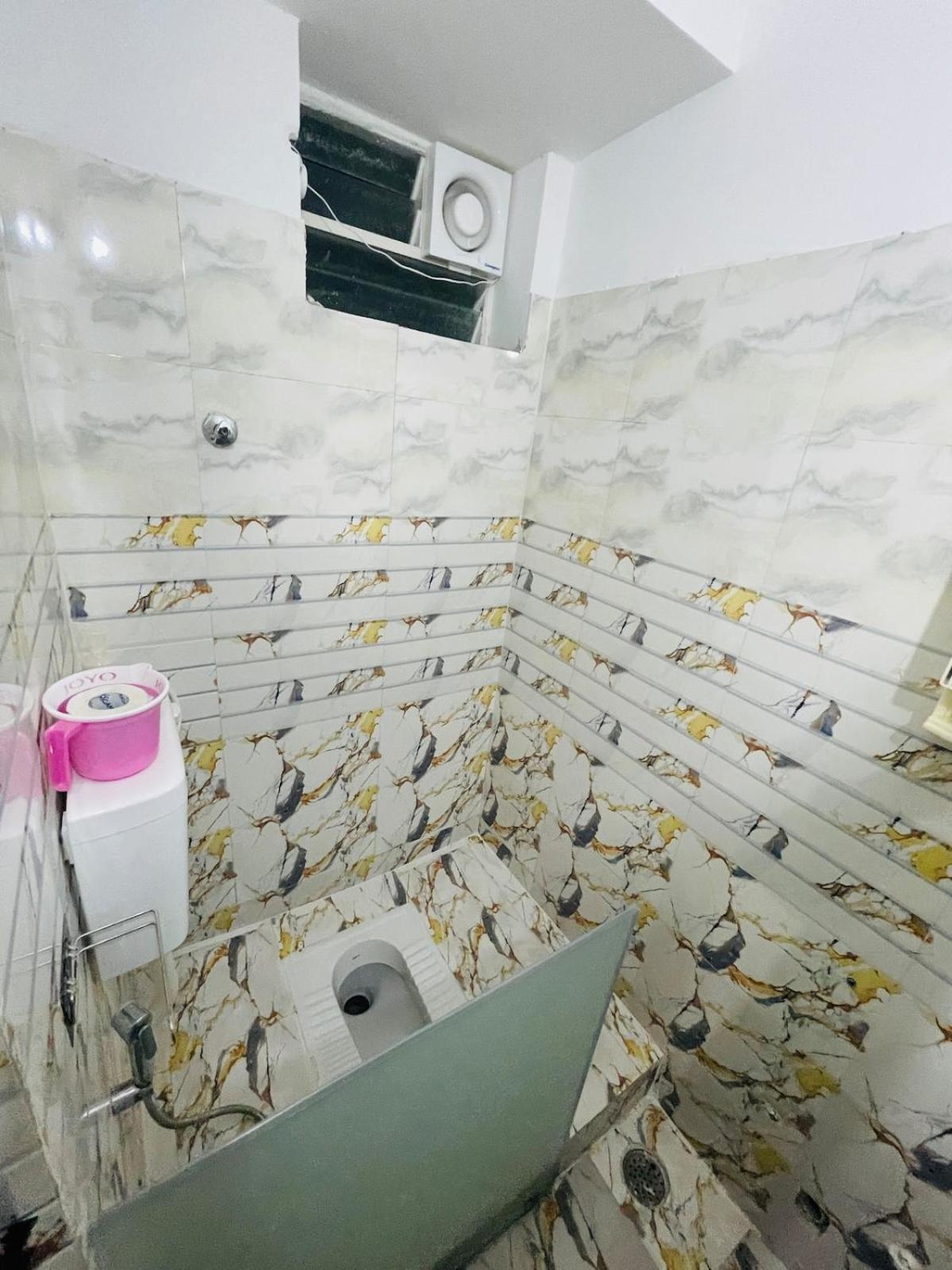 Luxurious 2 Bedroom Flat Near Airport Apartment *