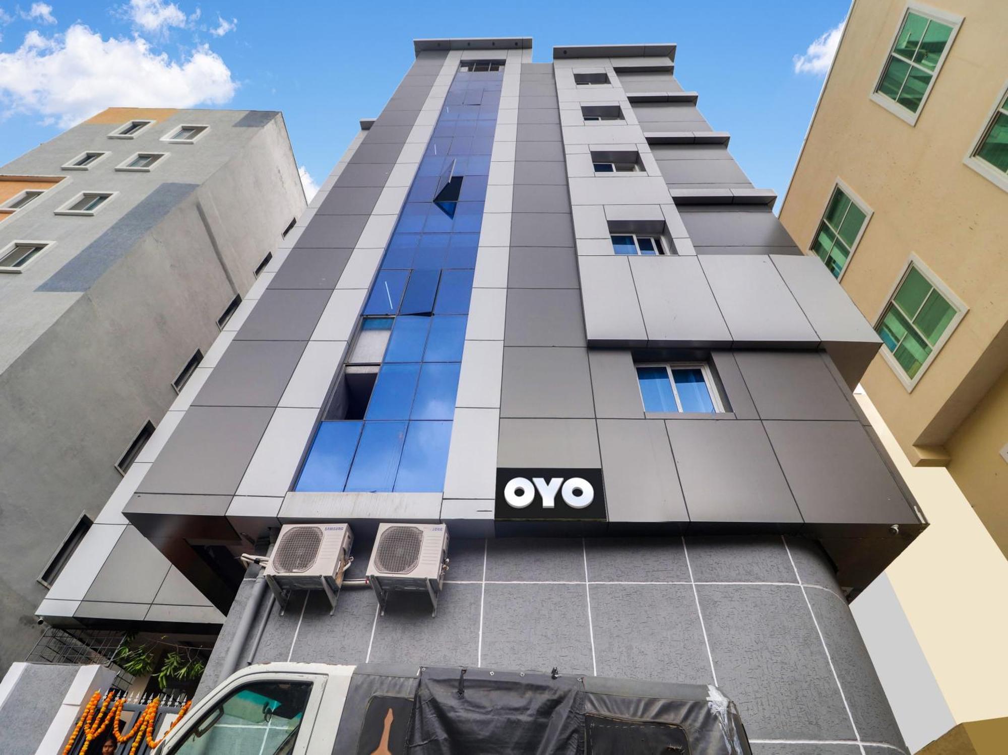 O Red Stone Hotel 4*