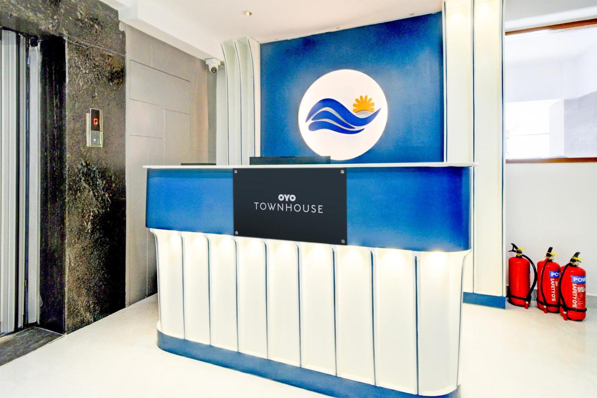 Super Townhouse Aarav Business 4*