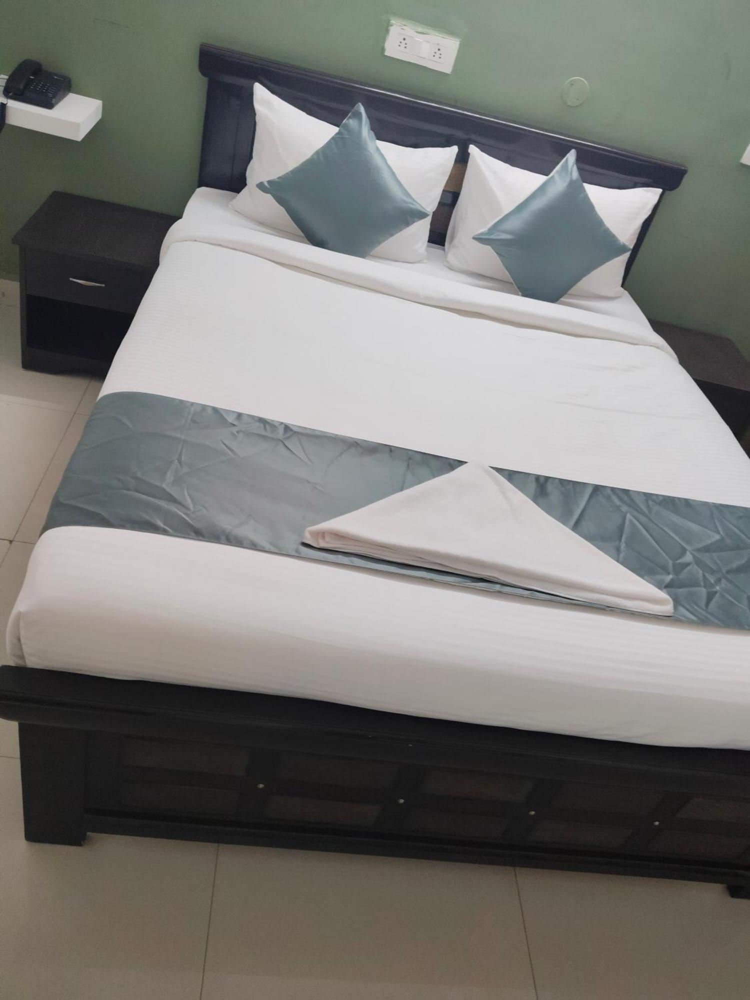 Hack N Sleep Living Hyderabad
