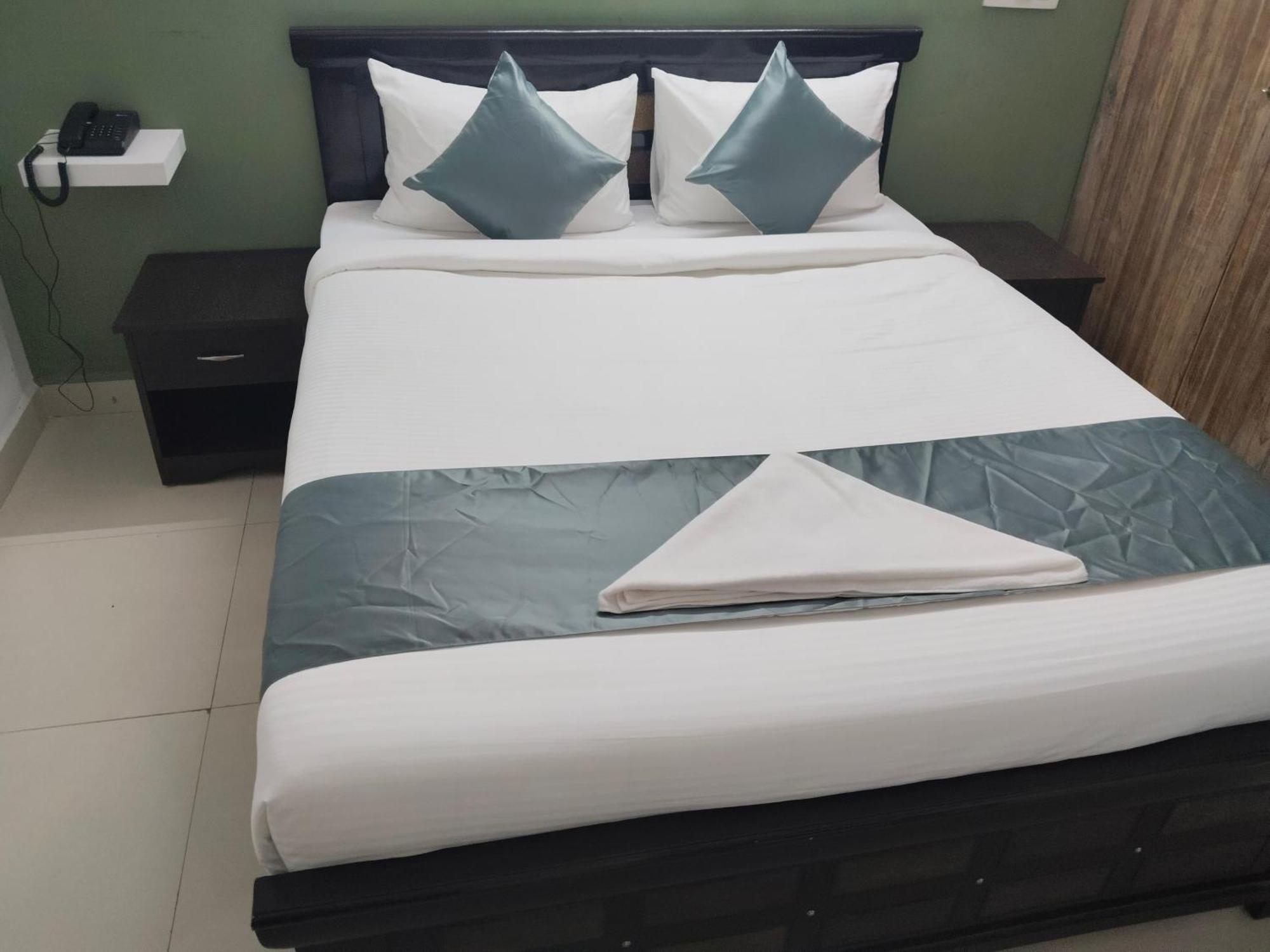 Hack N Sleep Living Hyderabad