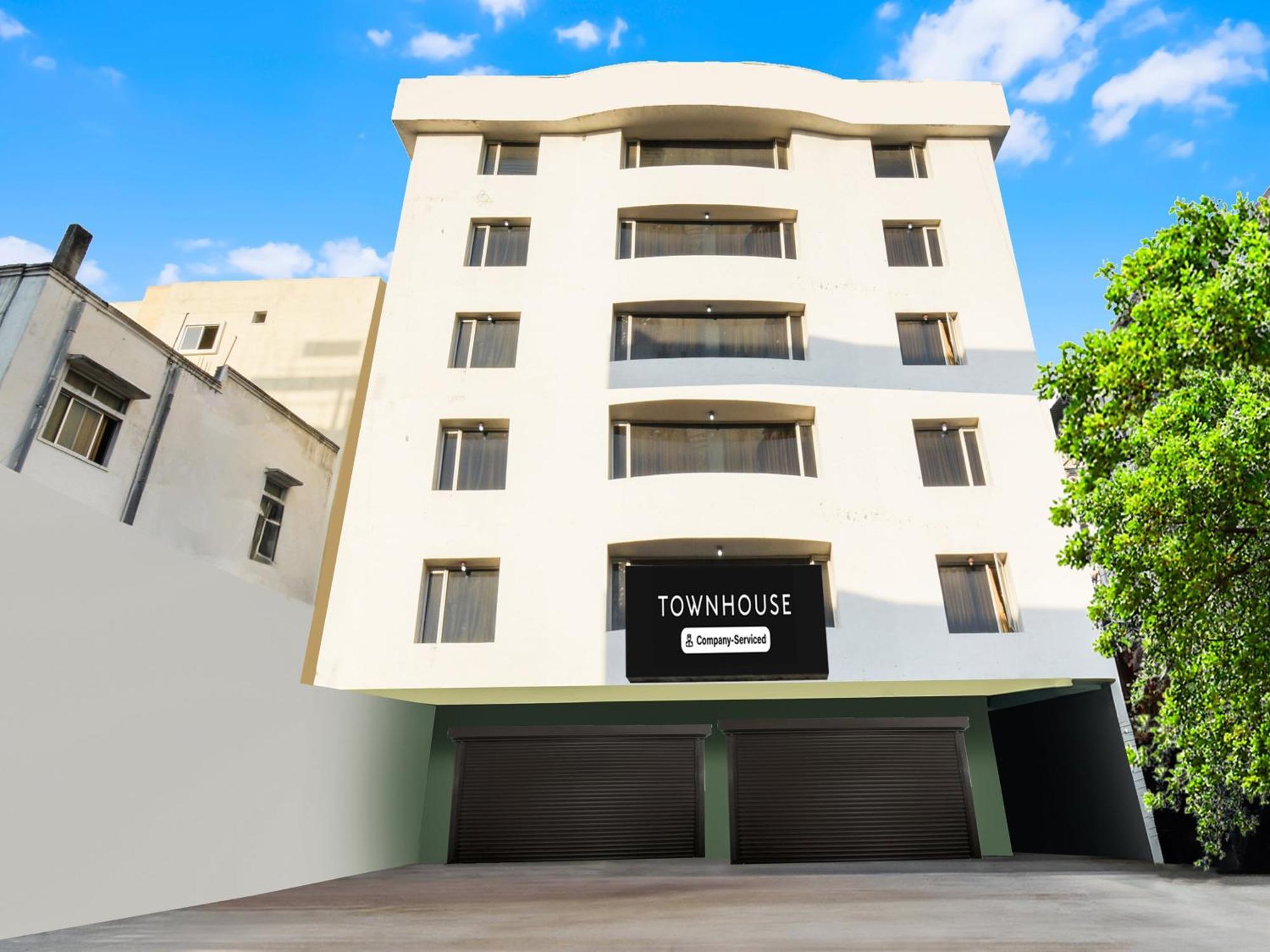 Super Townhouse Red Hills Lakdikapul Formerly Sitara Grand 3*