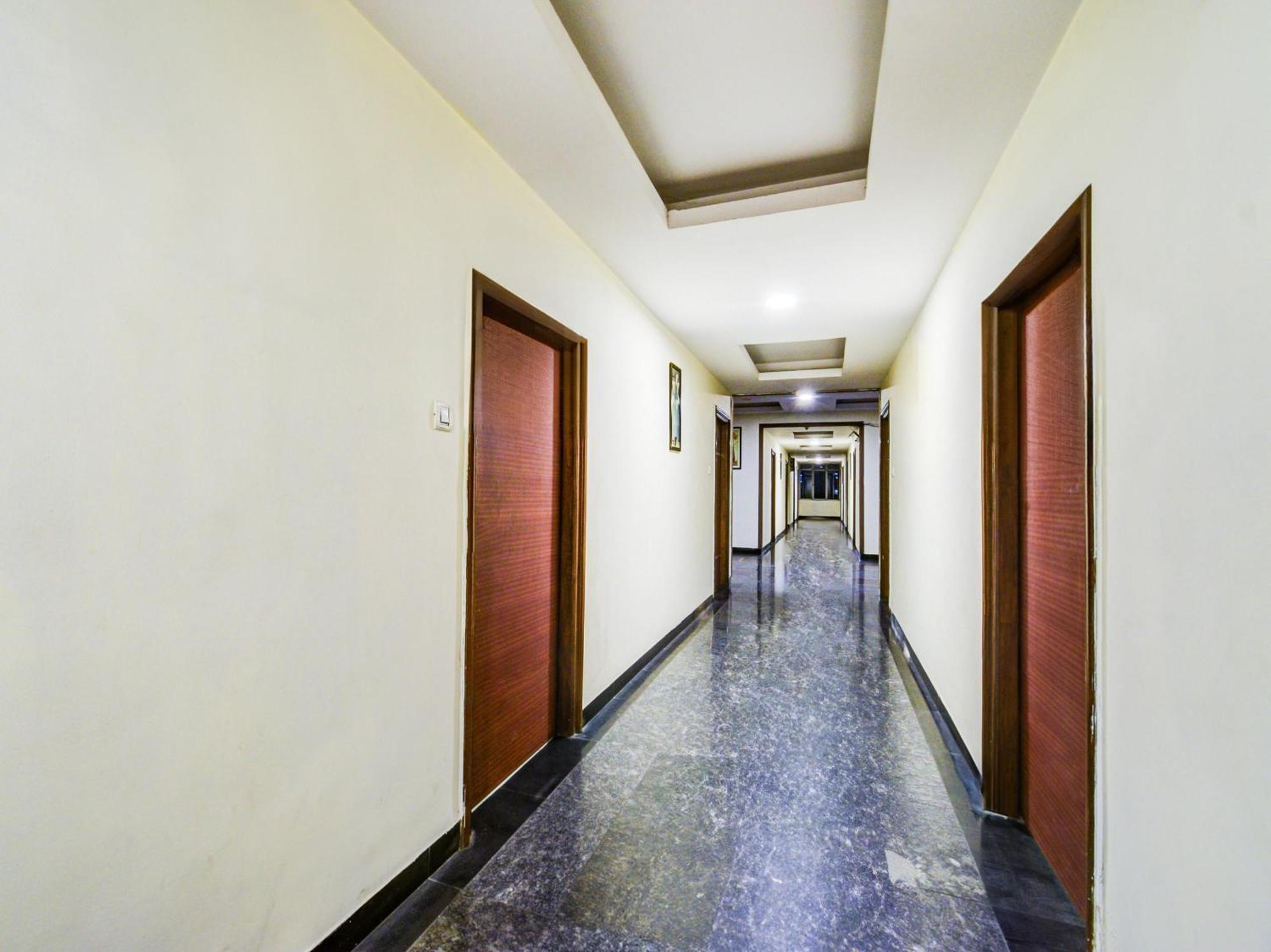 Hotel Super Townhouse Red Hills Lakdikapul Formerly Sitara Grand Hyderabad