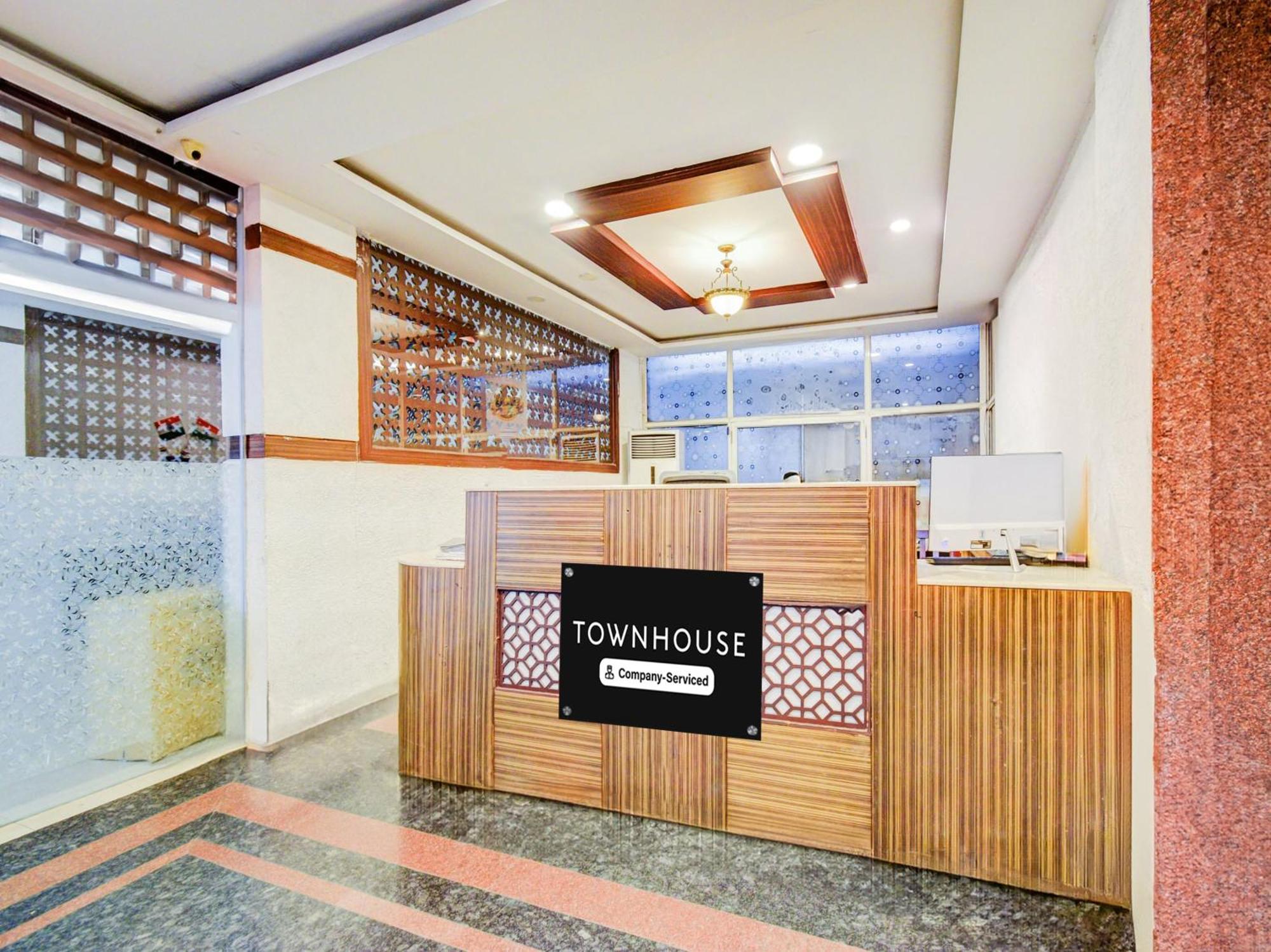 Hotel Super Townhouse Red Hills Lakdikapul Formerly Sitara Grand 3*