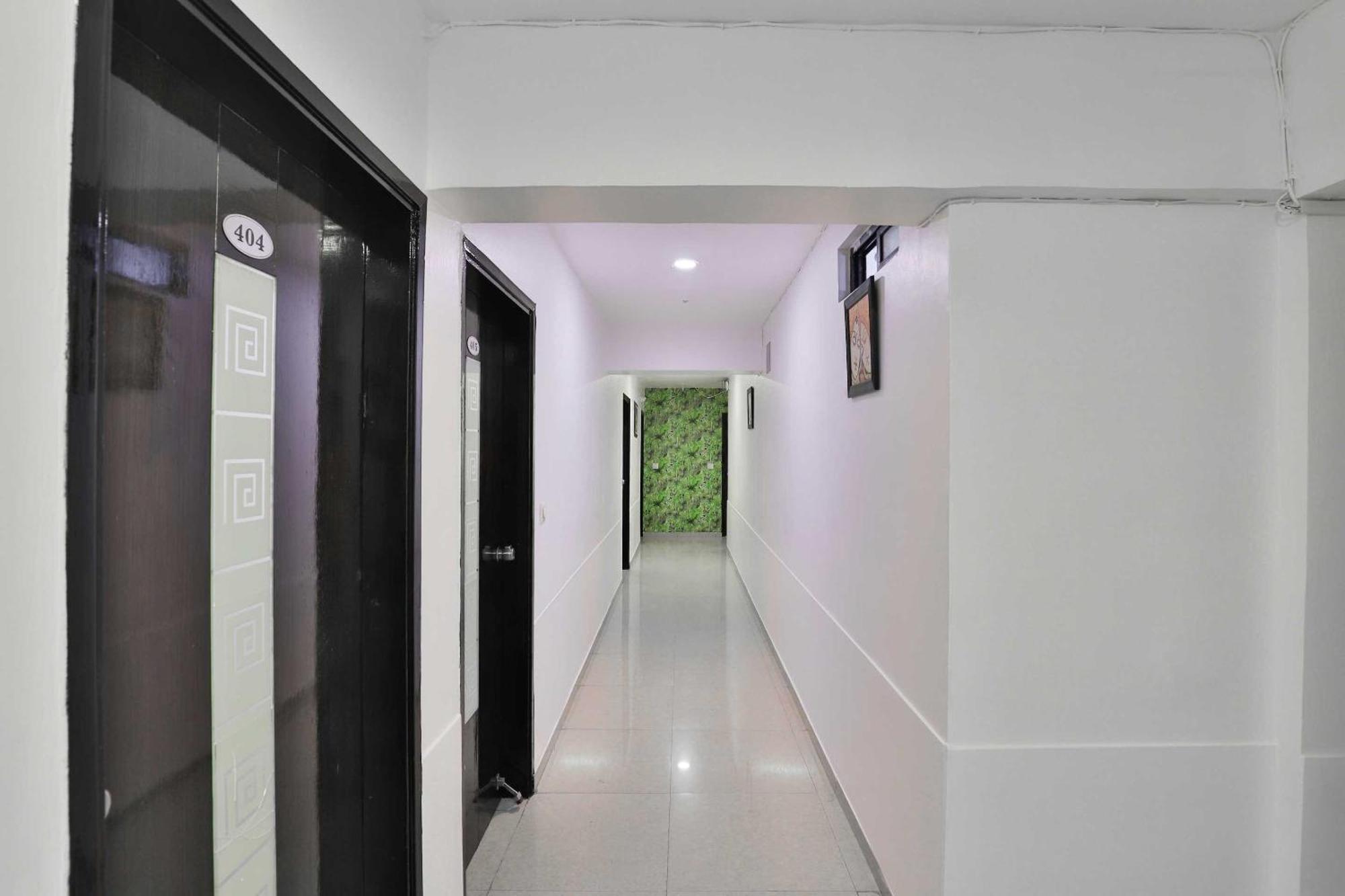 O 74966 Shree Amardeep Hotel