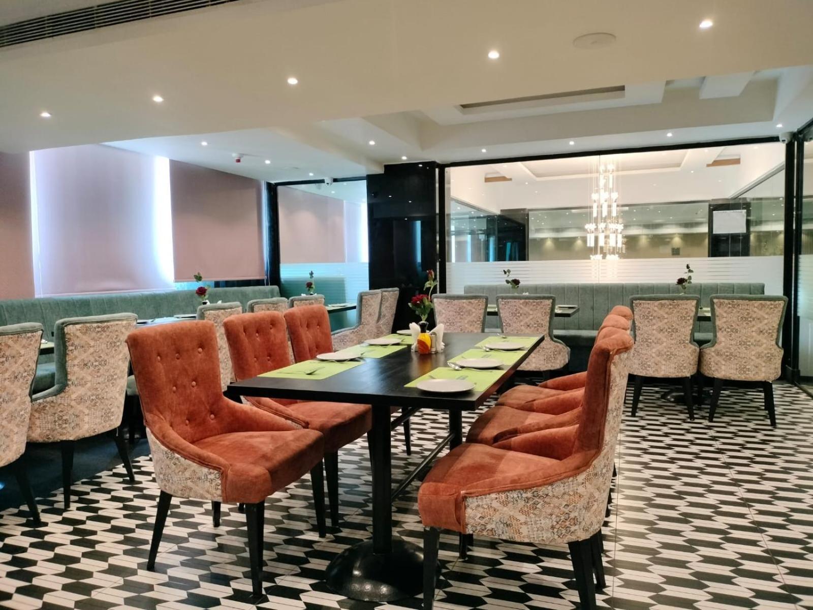 Delphi Grand Hotel 4*