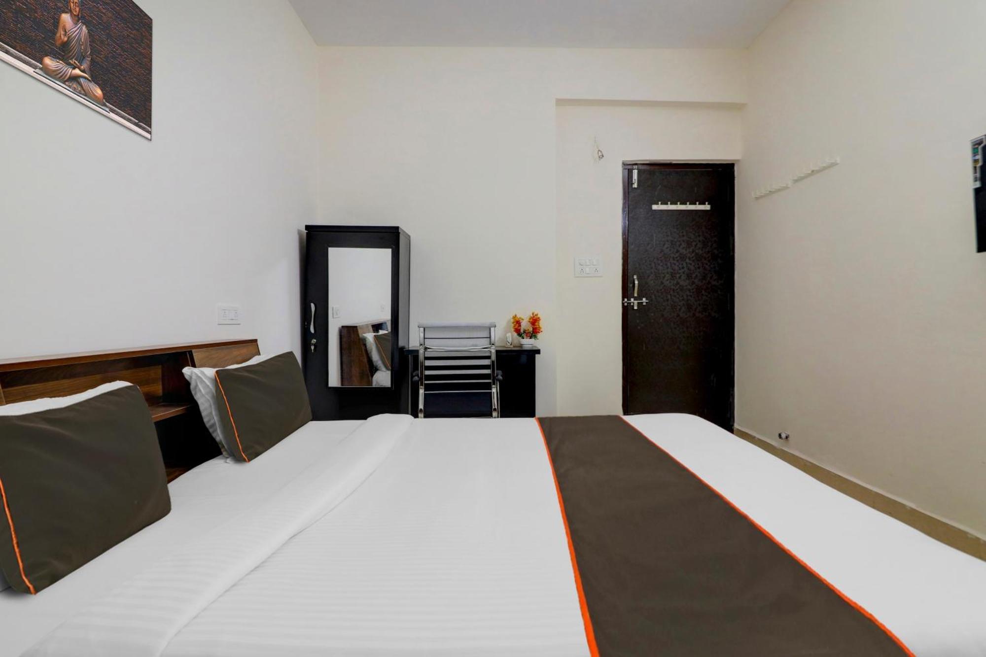 Capital O S V Residency Nalagandla Hotel