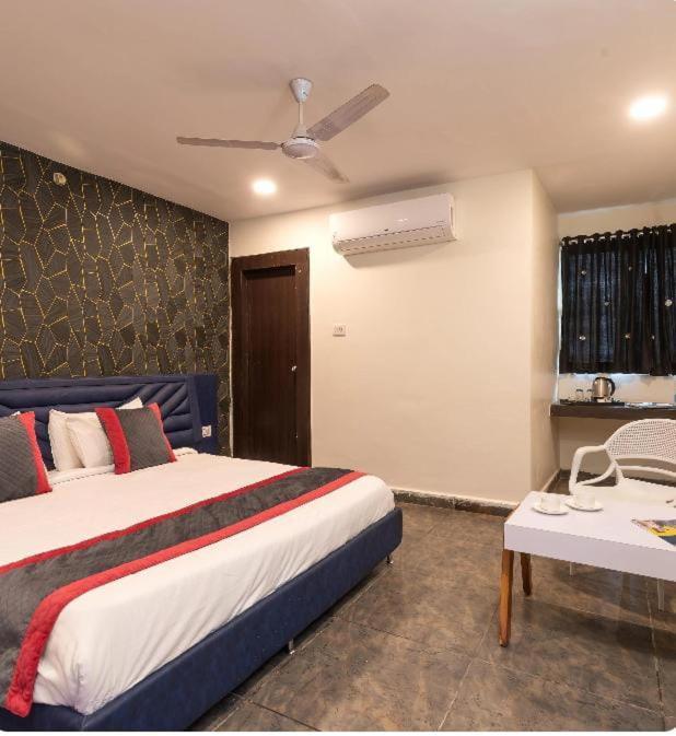Hotel Blossoms Abhi Residency- Opp Hitex Charminar Arch 3*