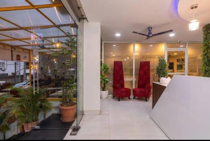 Blossoms Abhi Residency- Opp Hitex Charminar Arch Hotel 3*