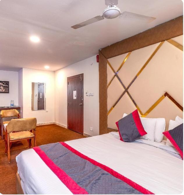 Blossoms Abhi Residency- Opp Hitex Charminar Arch