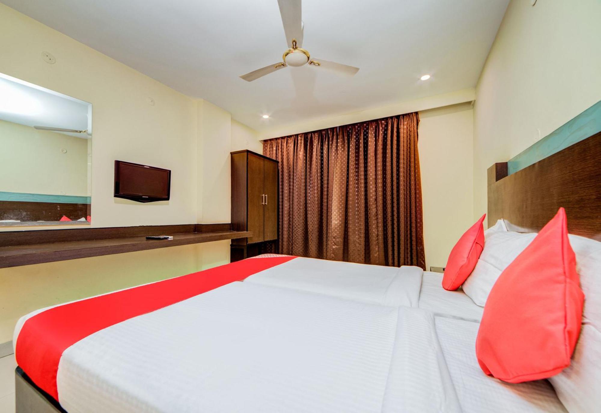 O Kachiguda Railway Station Hotel 3*
