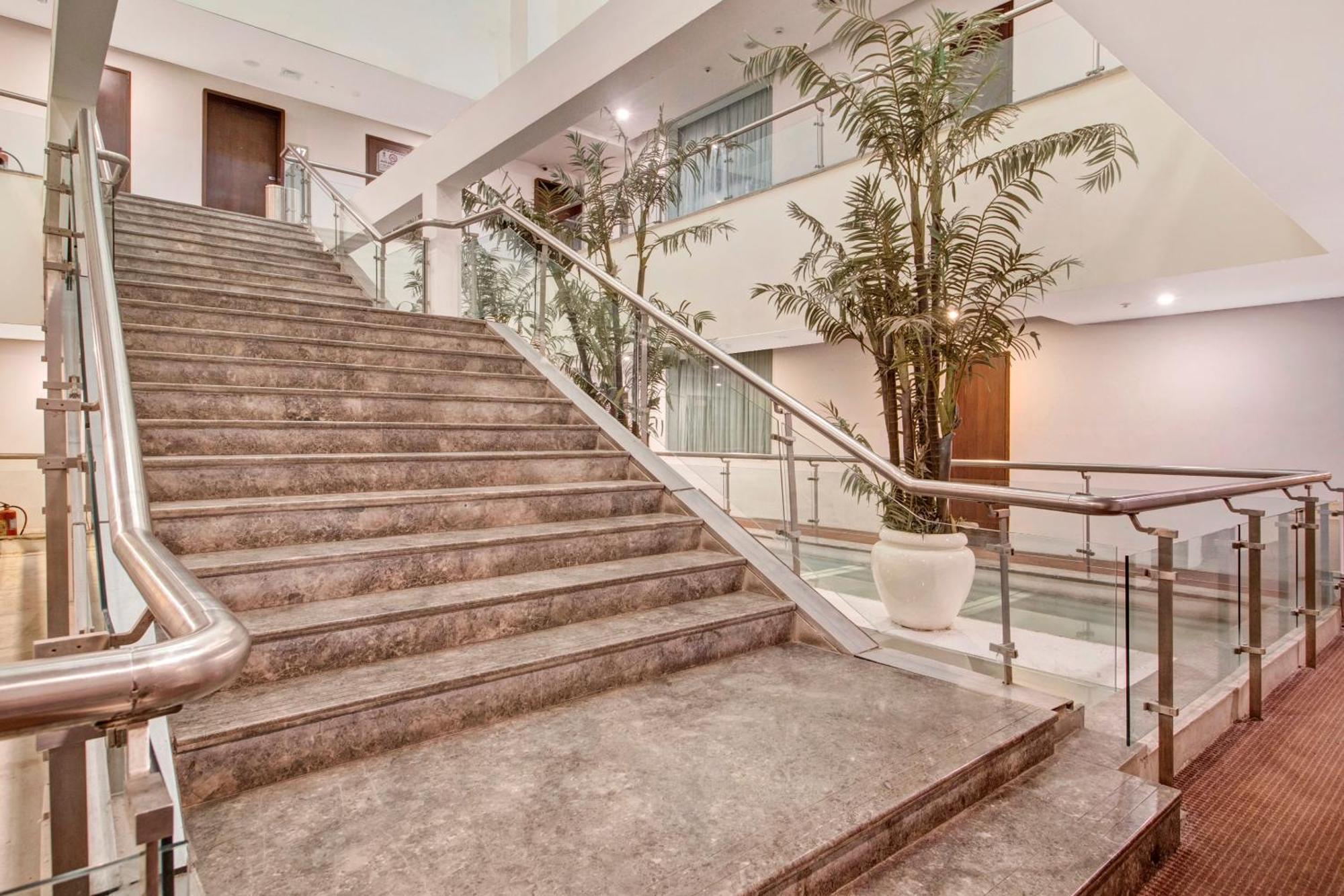 Hotel Capital O Grand Himayat 3*